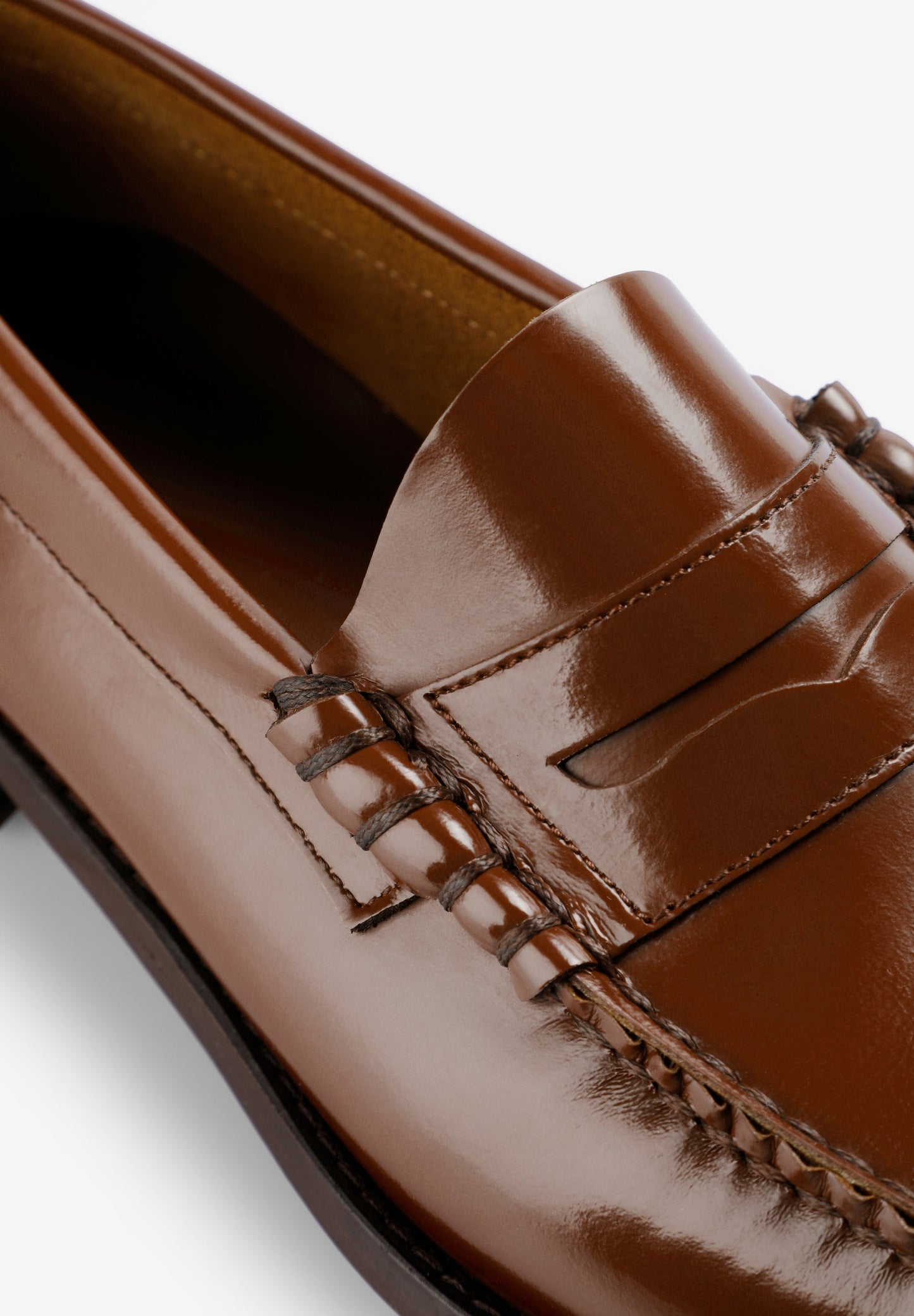 MOCASSINS EM 100% PELE