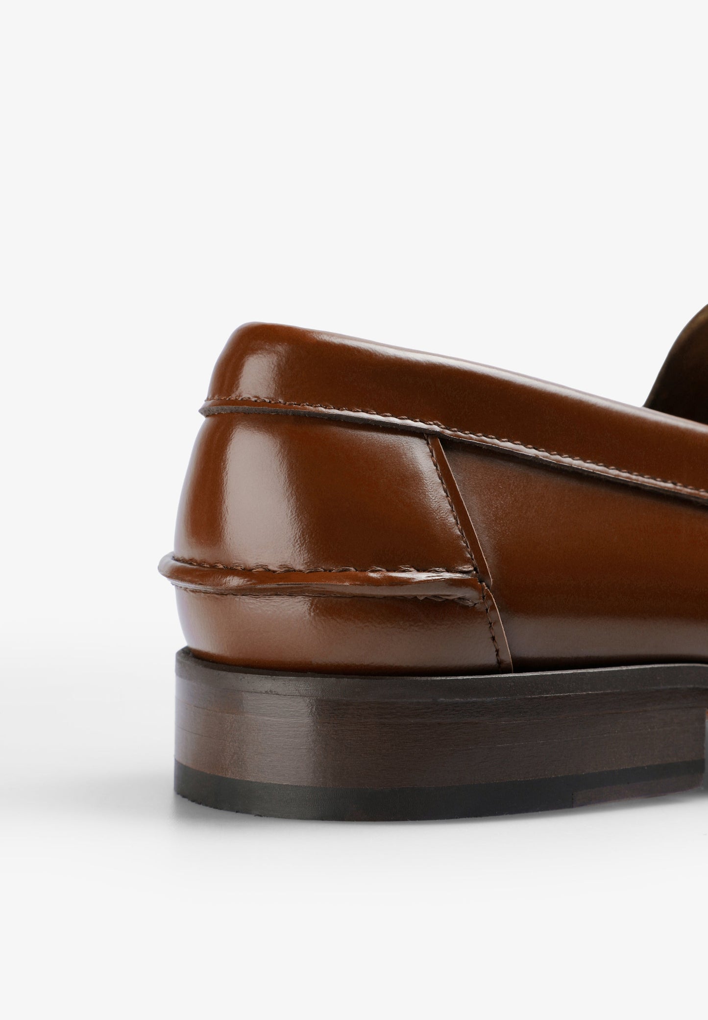 MOCASSINS EM 100% PELE