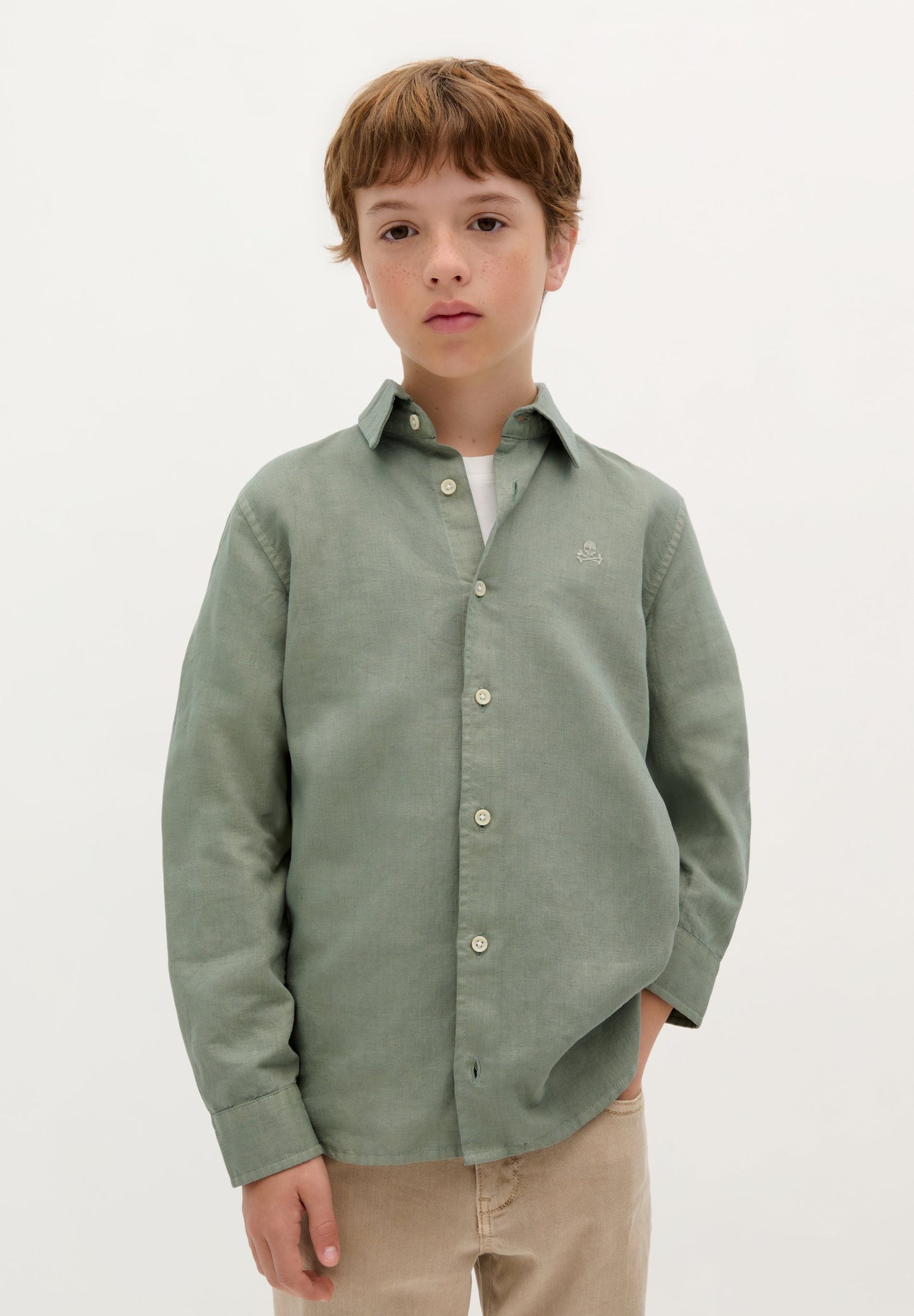 CAMISA COM LOGÓTIPO NO TOM