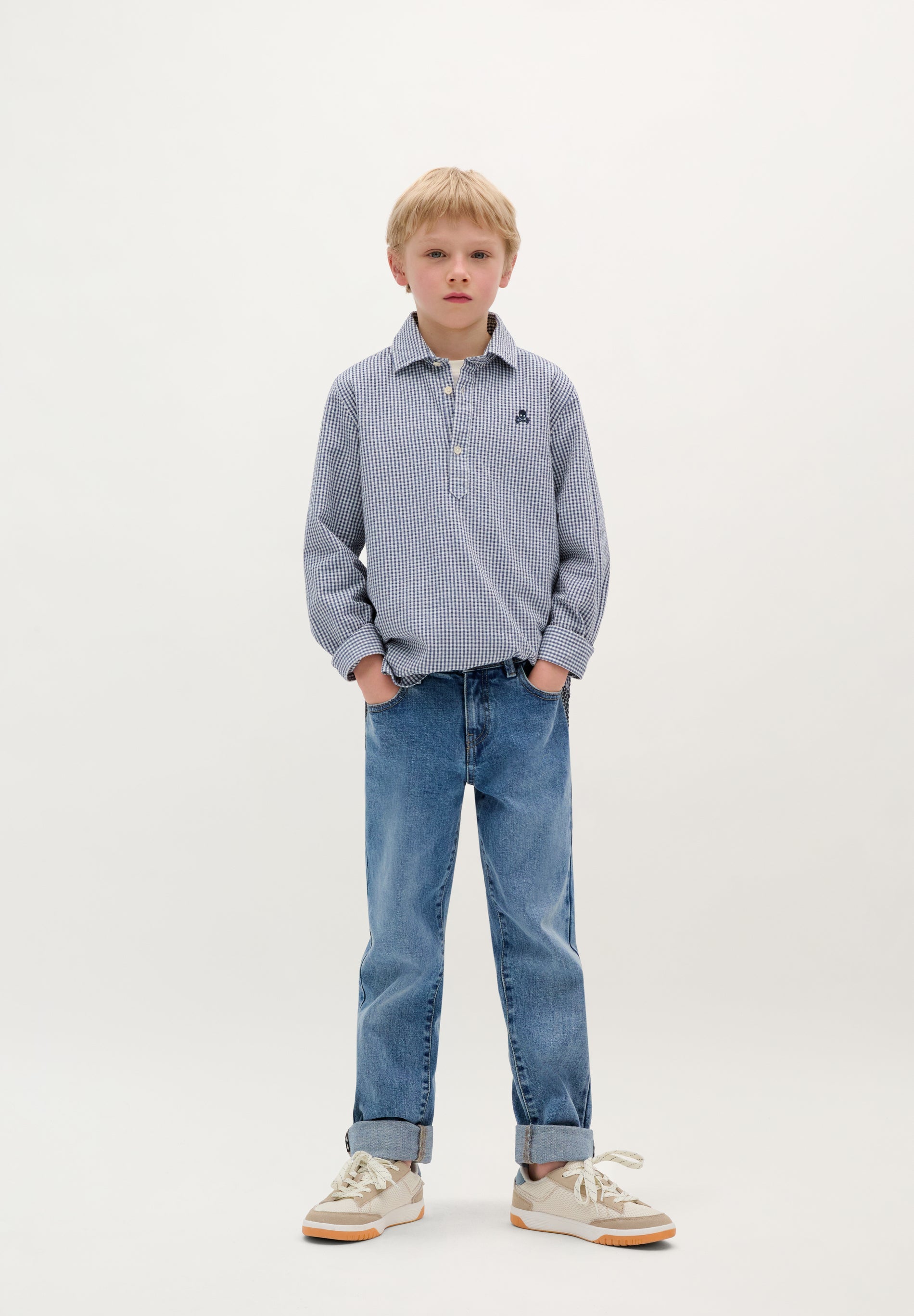 CALÇAS JEANS A DIREITO