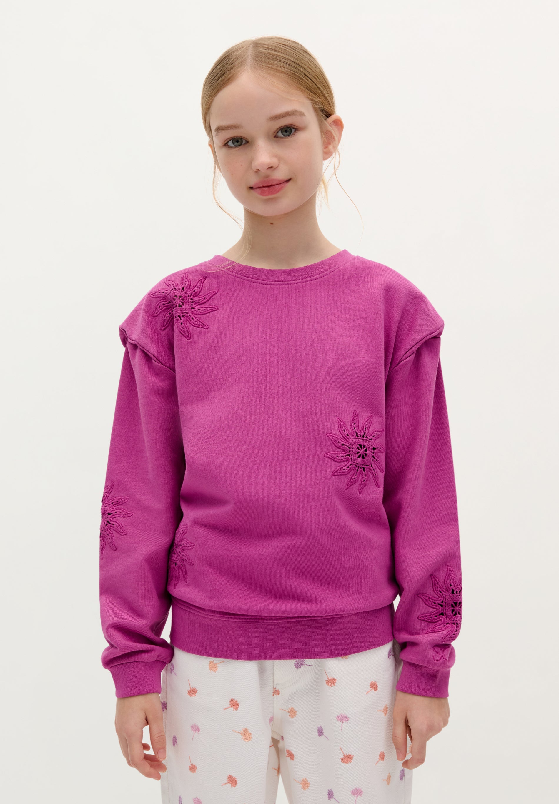 SWEATSHIRT COM CROCHET
