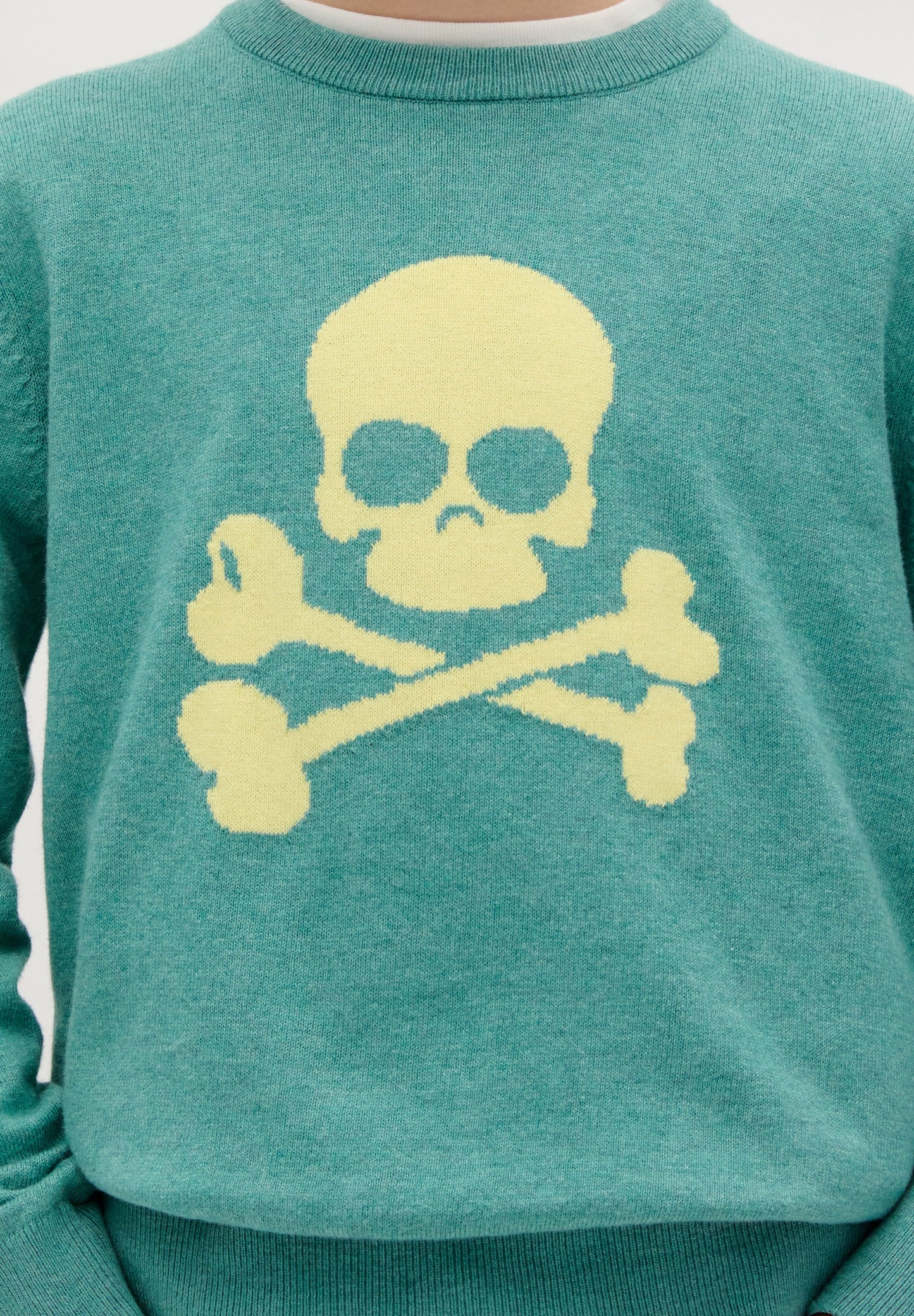 CAMISOLA COM SKULL A CONTRASTAR