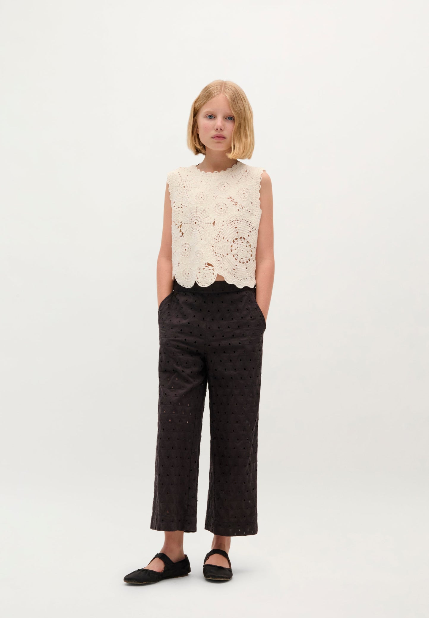 TOP DE CROCHET ÀS FLORES