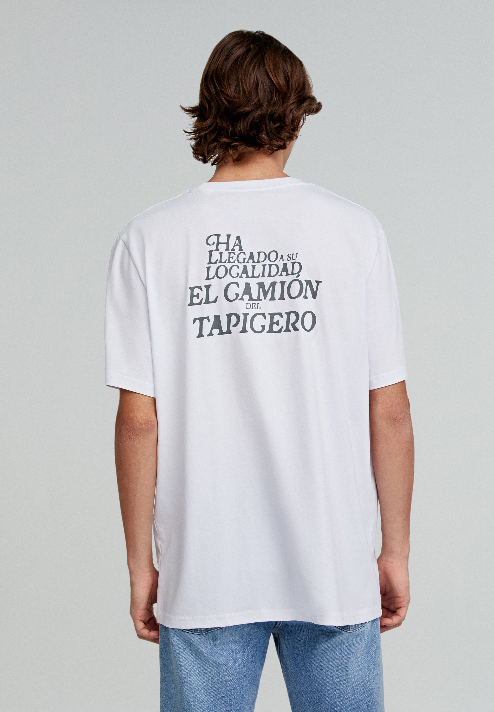 T-SHIRT COM PADRÃO "EL TAPICERO"