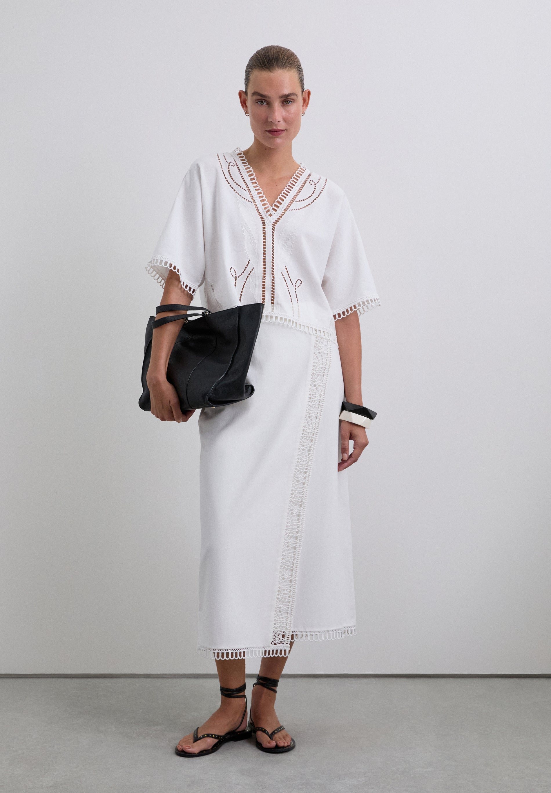 SAIA PÁREO COM PORMENORES EM RENDA