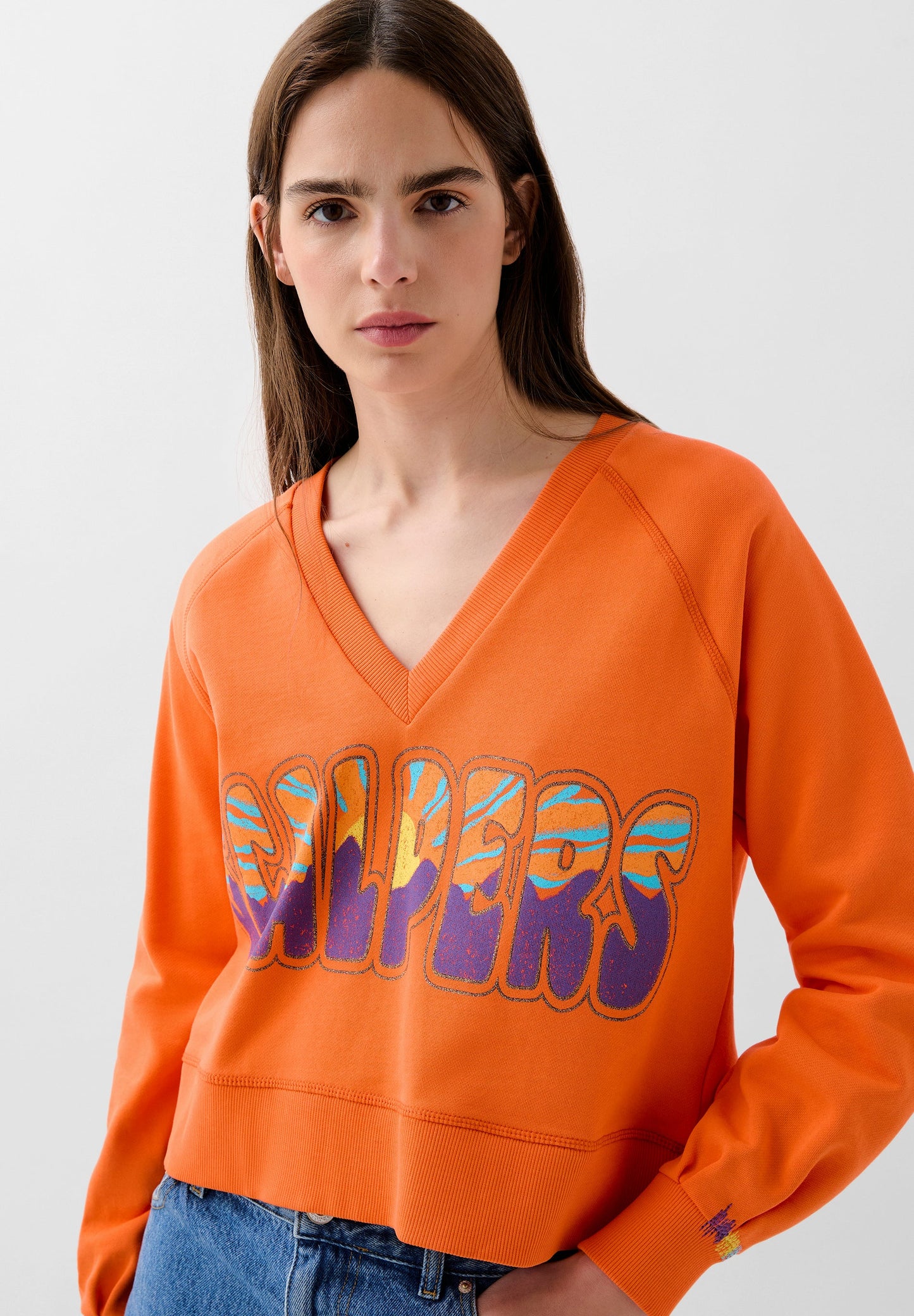 SWEATSHIRT COM BORDADO A CONTRASTAR