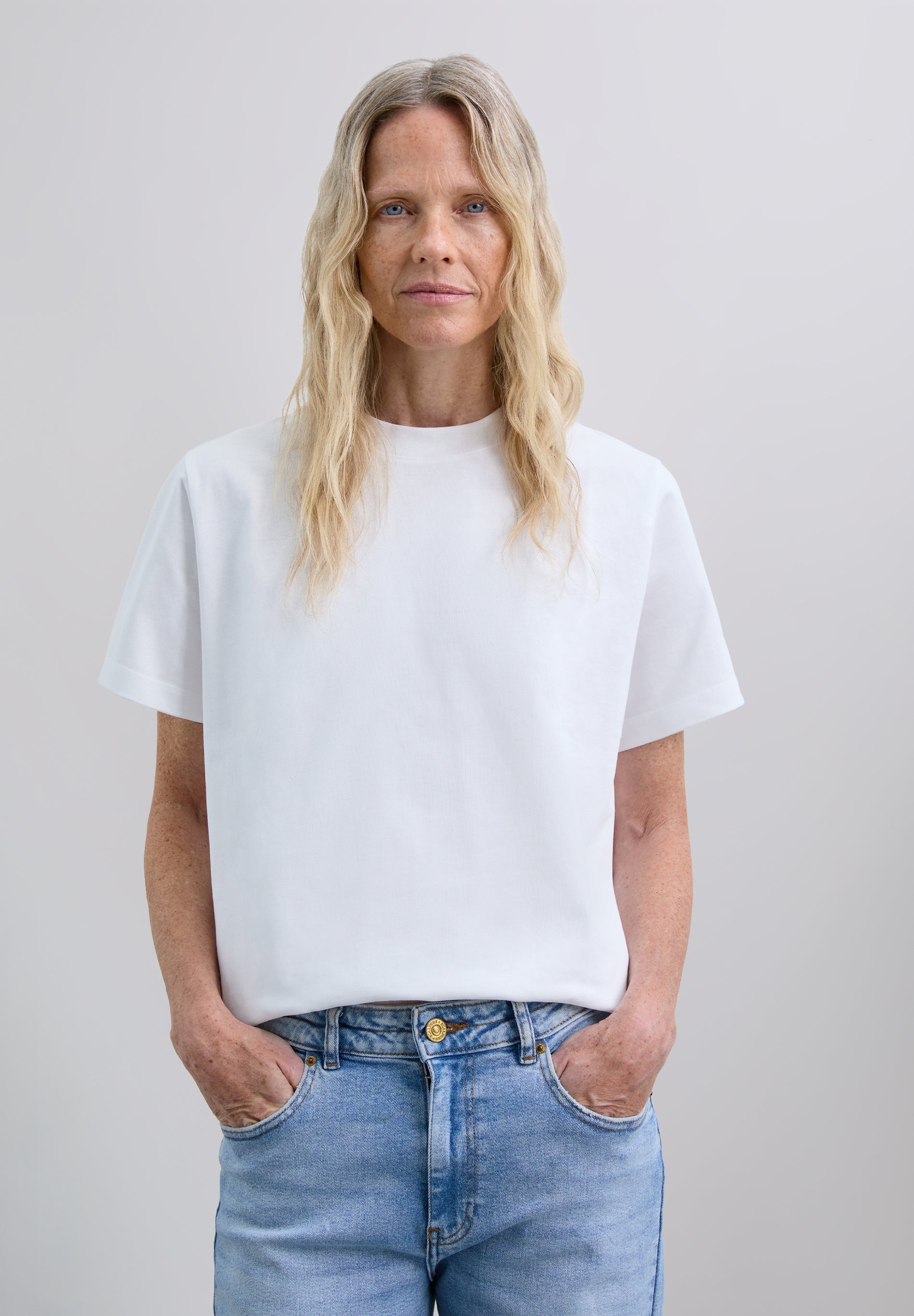 T-SHIRT BÁSICA REGULAR FIT