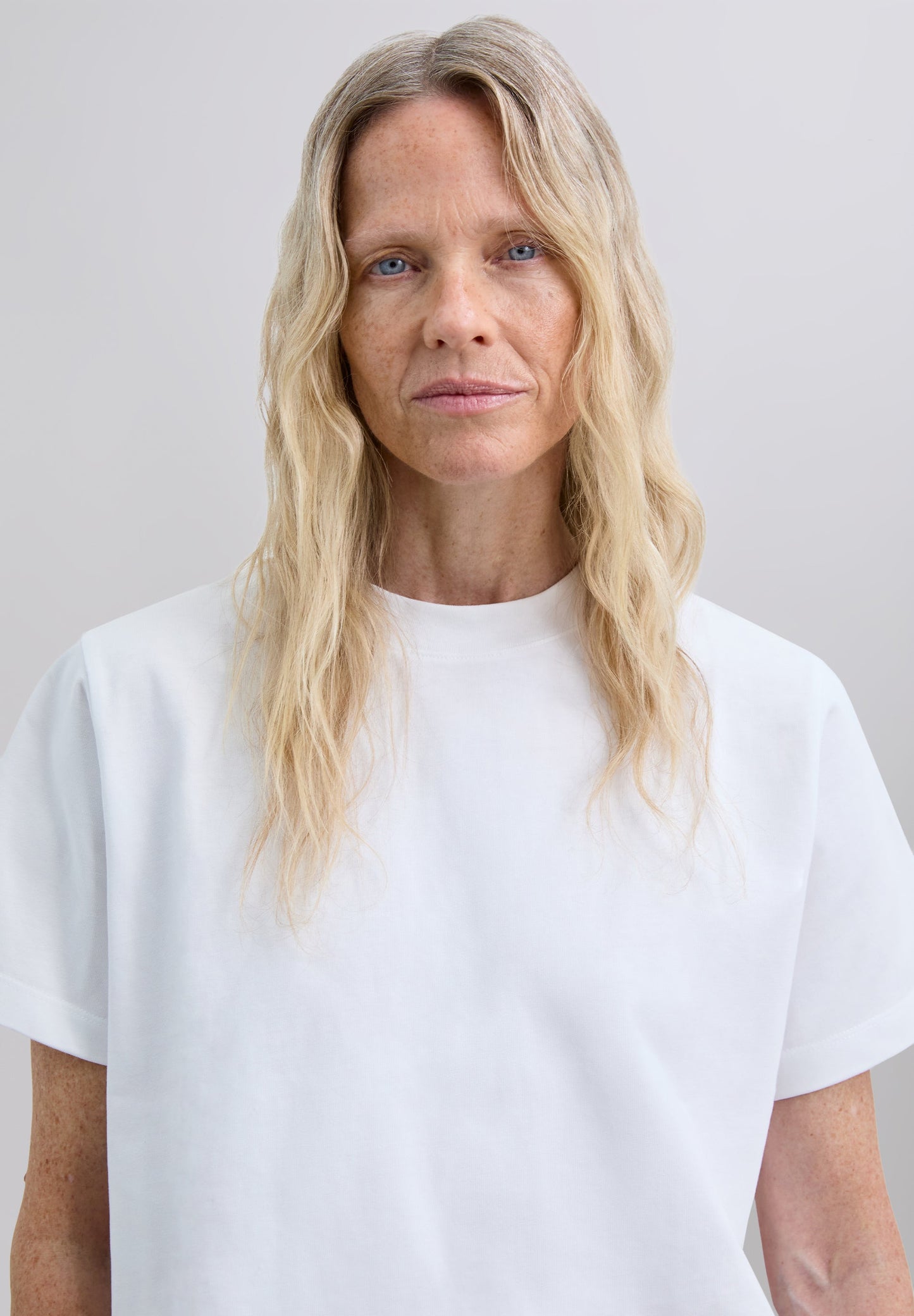 T-SHIRT BÁSICA REGULAR FIT