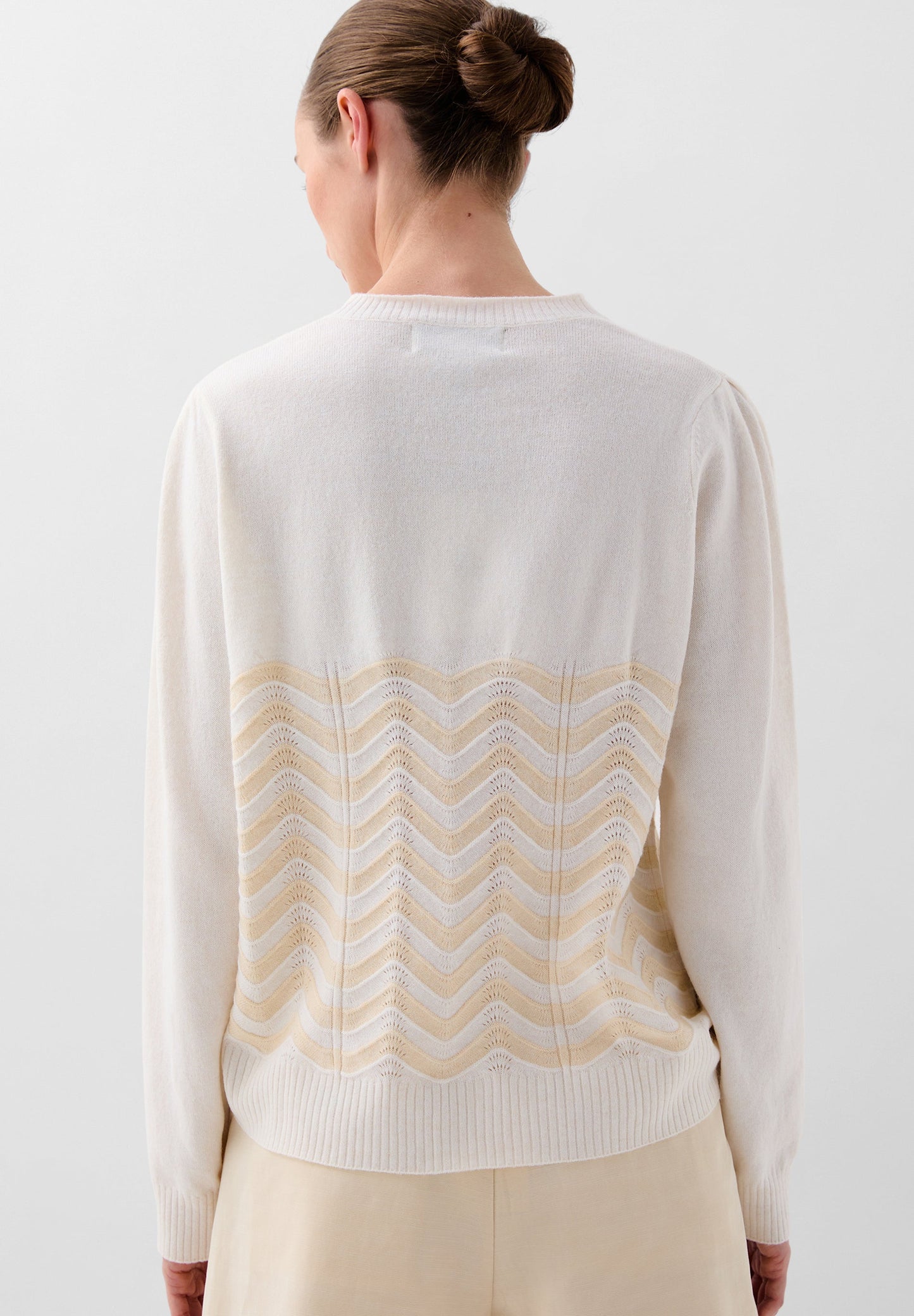 SWEATER ÀS RISCAS COM ONDAS