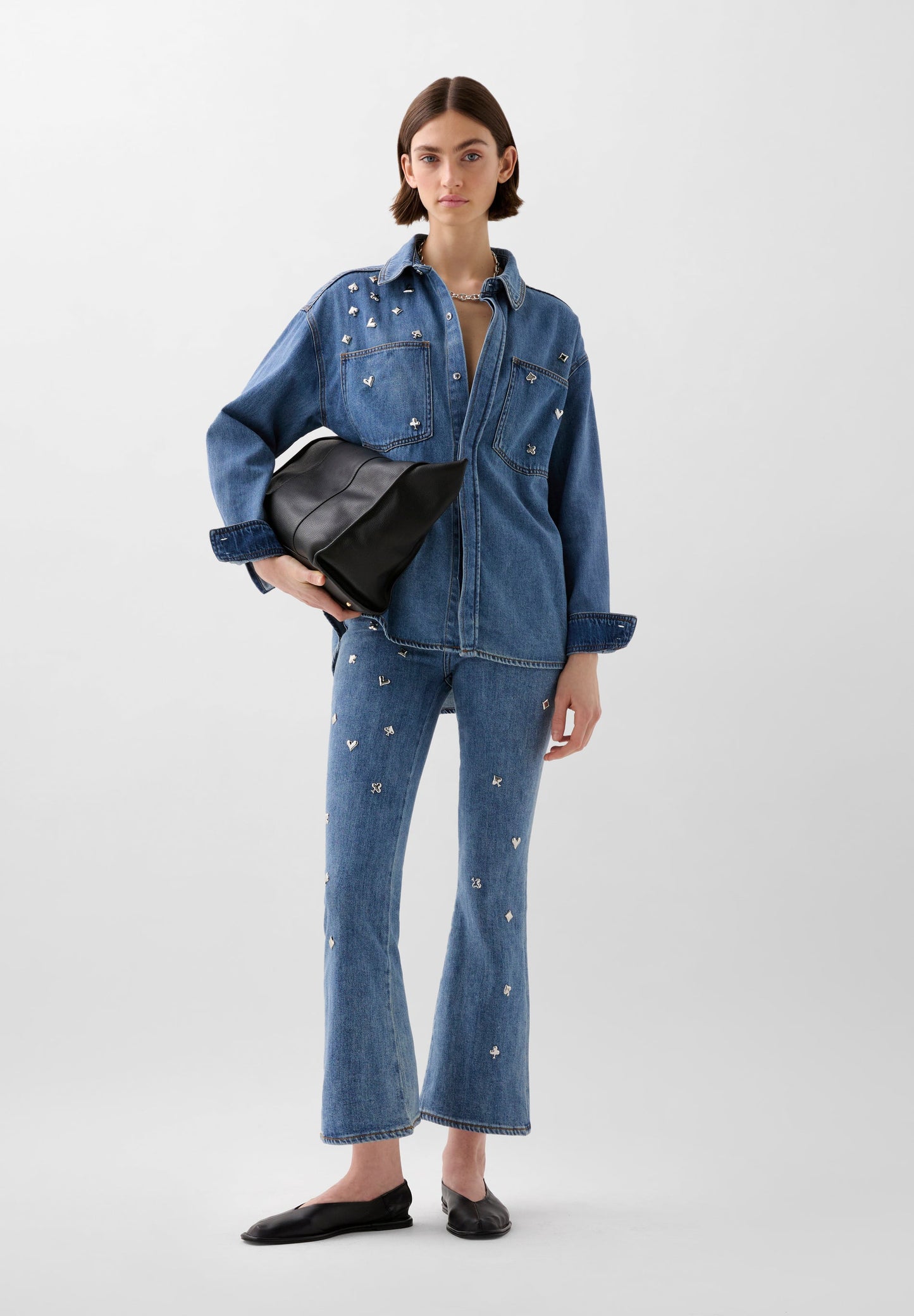 CAMISA DENIM COM TACHAS