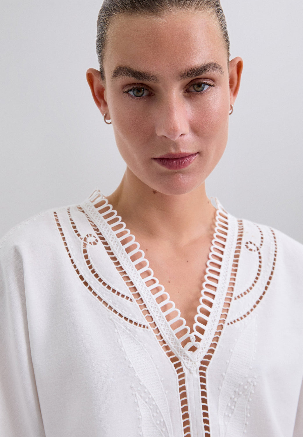 BLUSA DETALLES ENCAJE - Scalpers