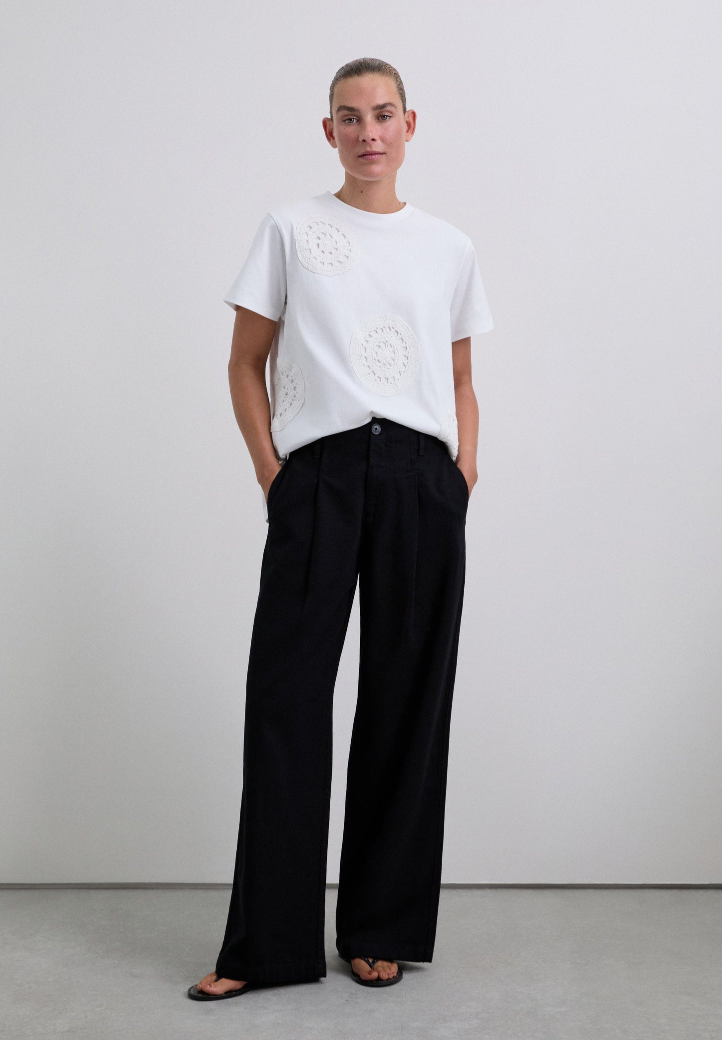 T-SHIRT COM CROCHET