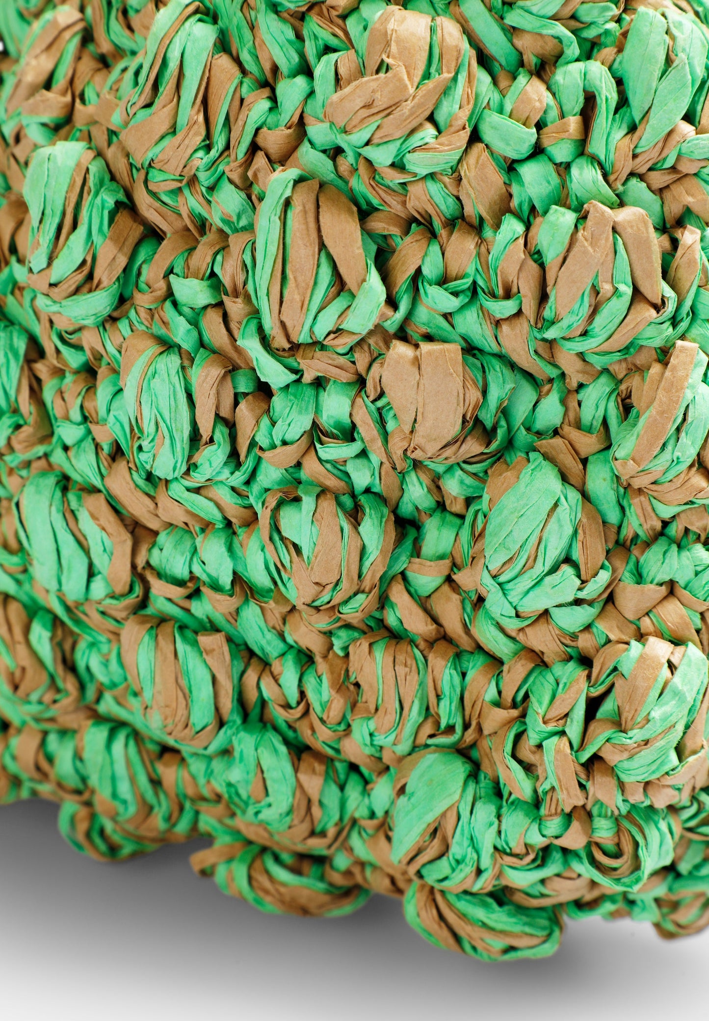 BOLSA DE RÁFIA COM PORMENORES FLÚOR