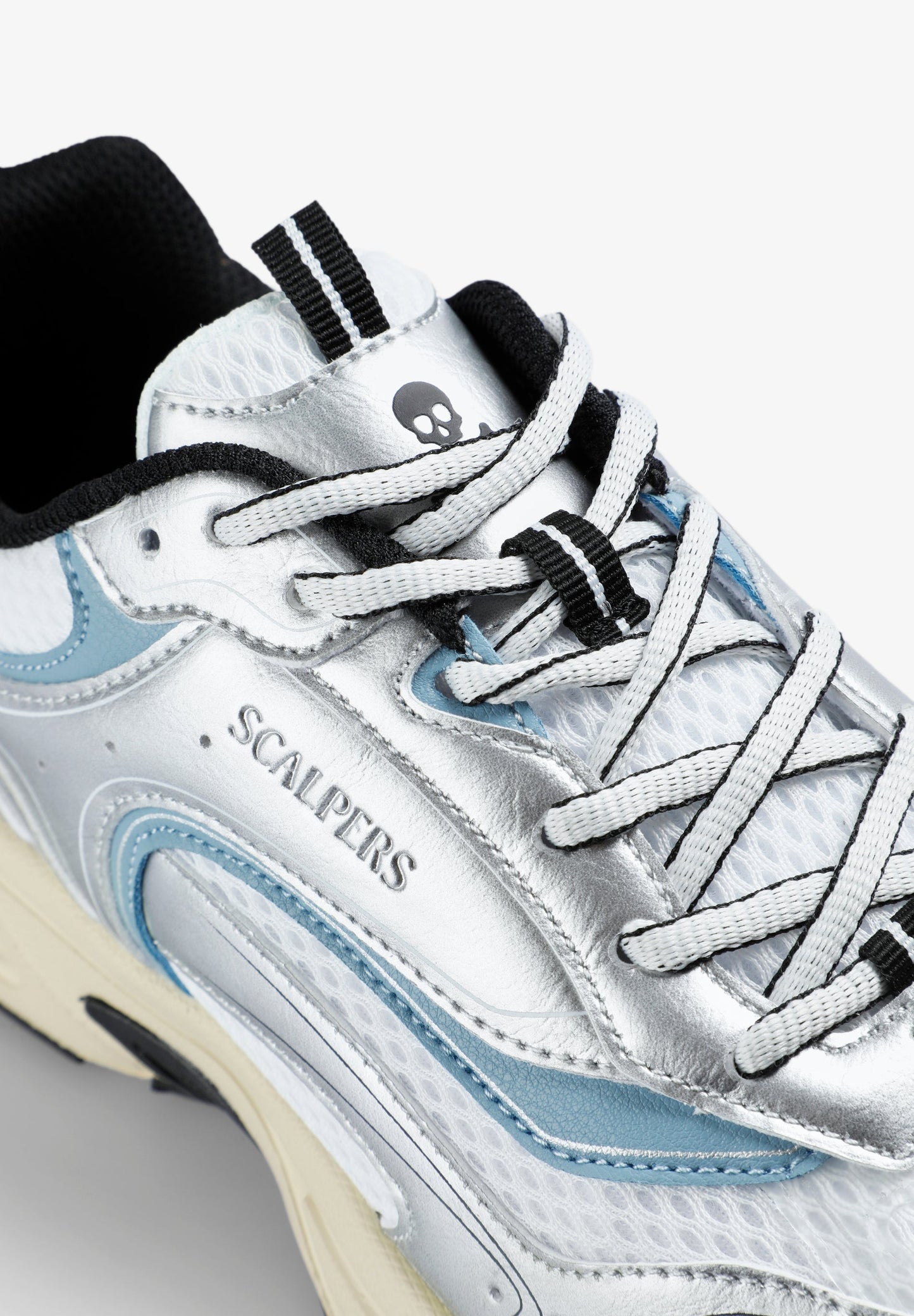 SAPATILHAS RUNNER PRATEADAS