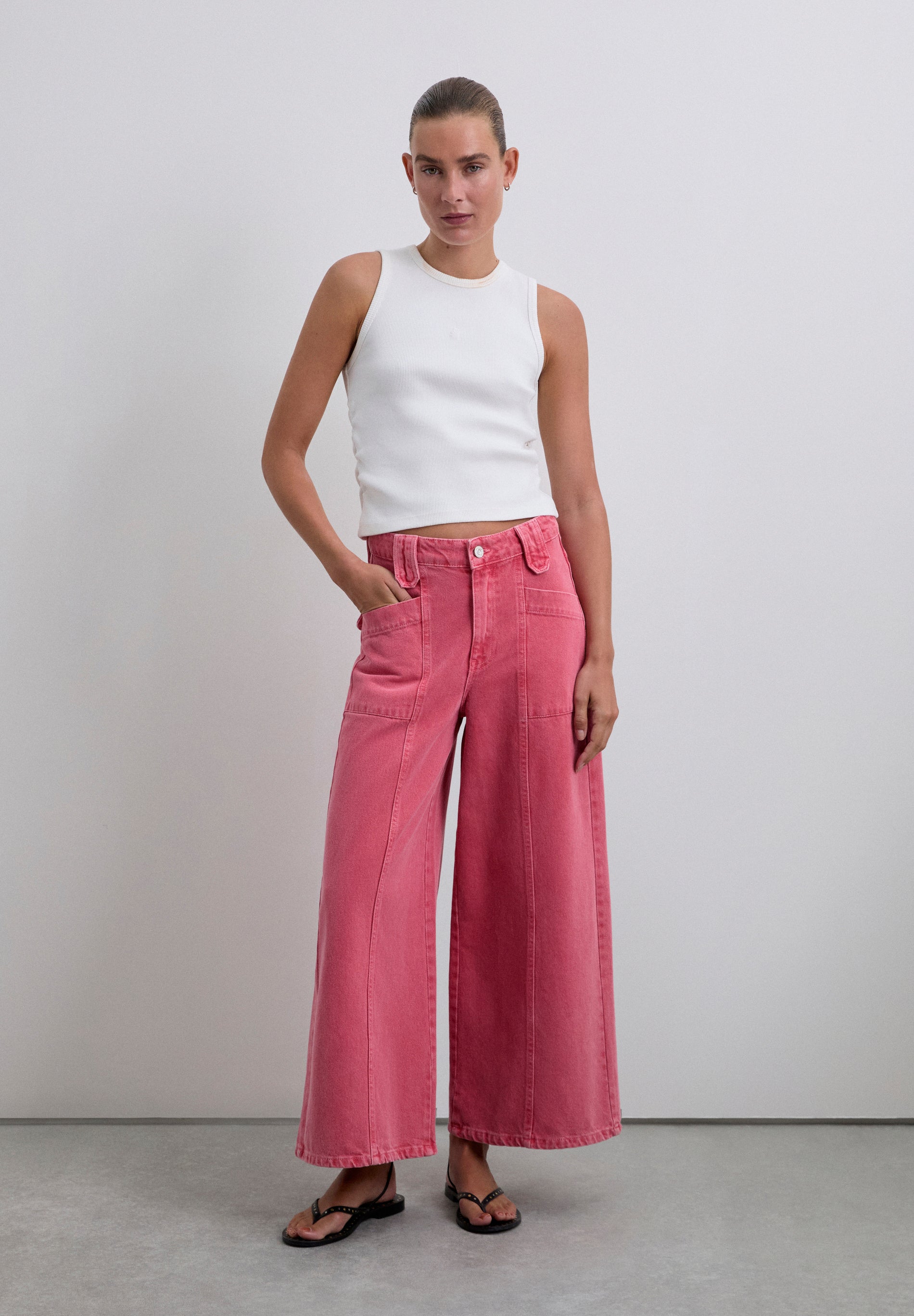 JEANS CULOTTE COM EFEITO DESBOTADO