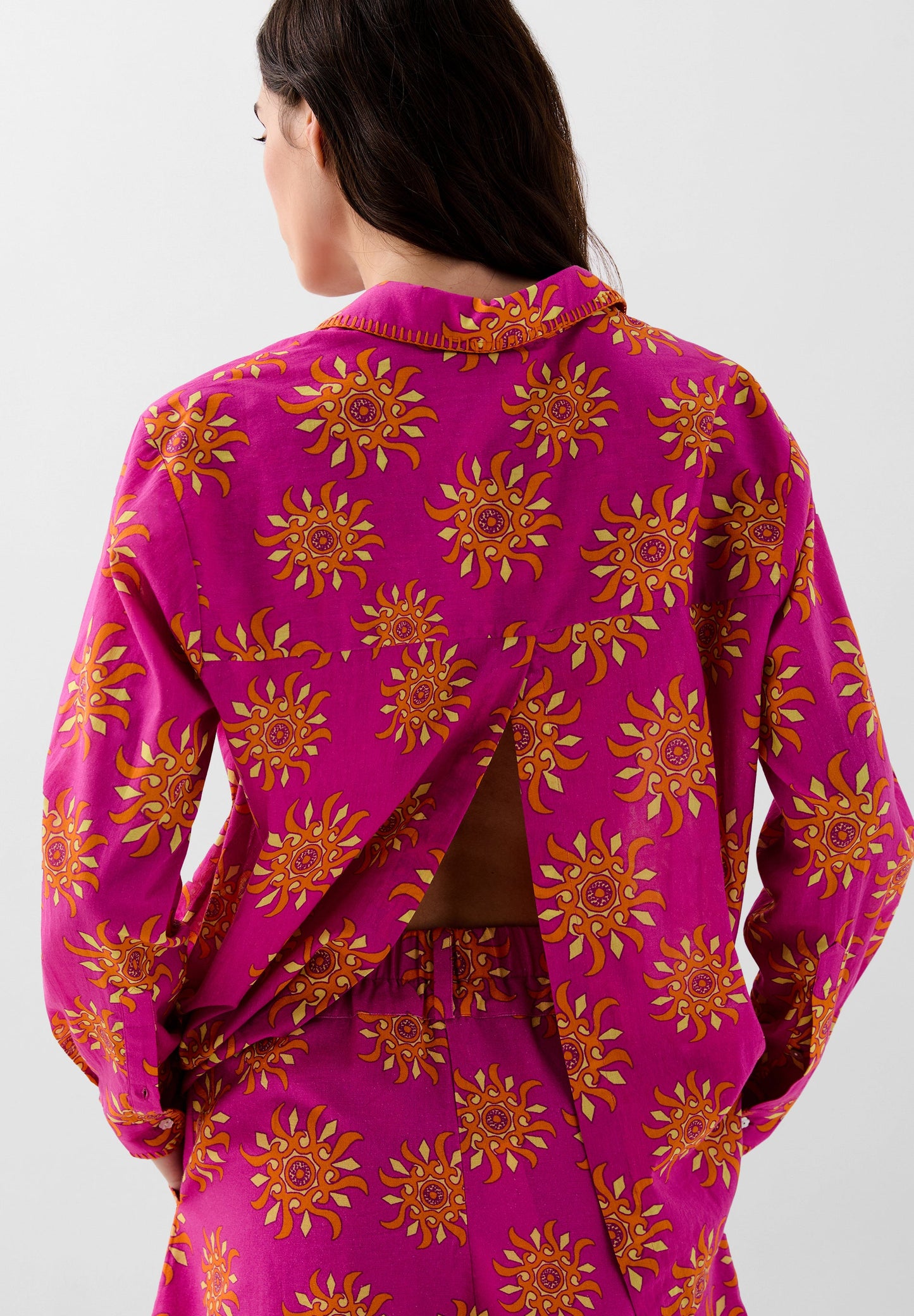 CAMISA COM PADRÃO SCSUNCOLOR