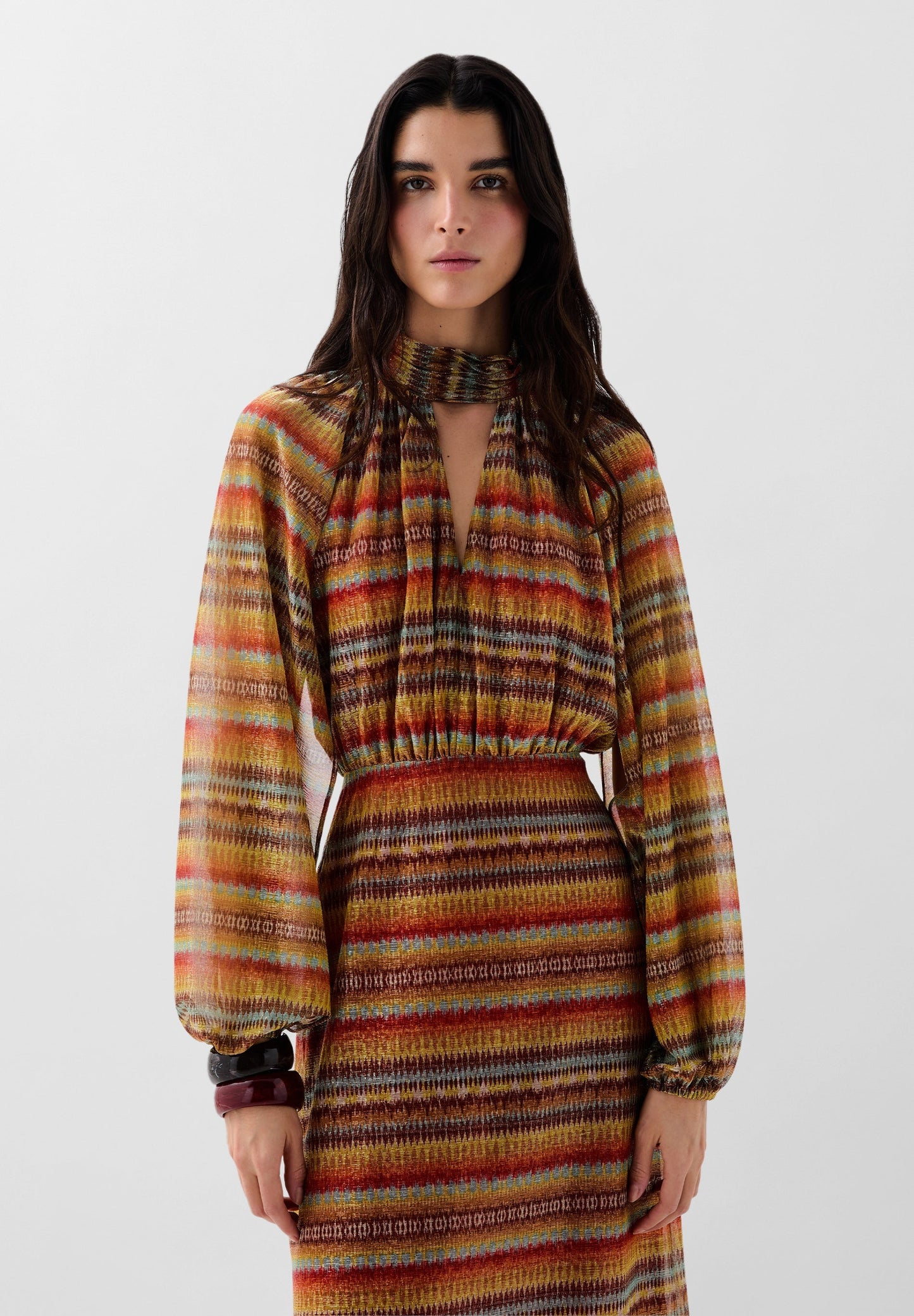 VESTIDO ÉTNICO EM FIO METALIZADO