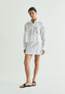 CAMISA COM BORDADOS PERFURADA