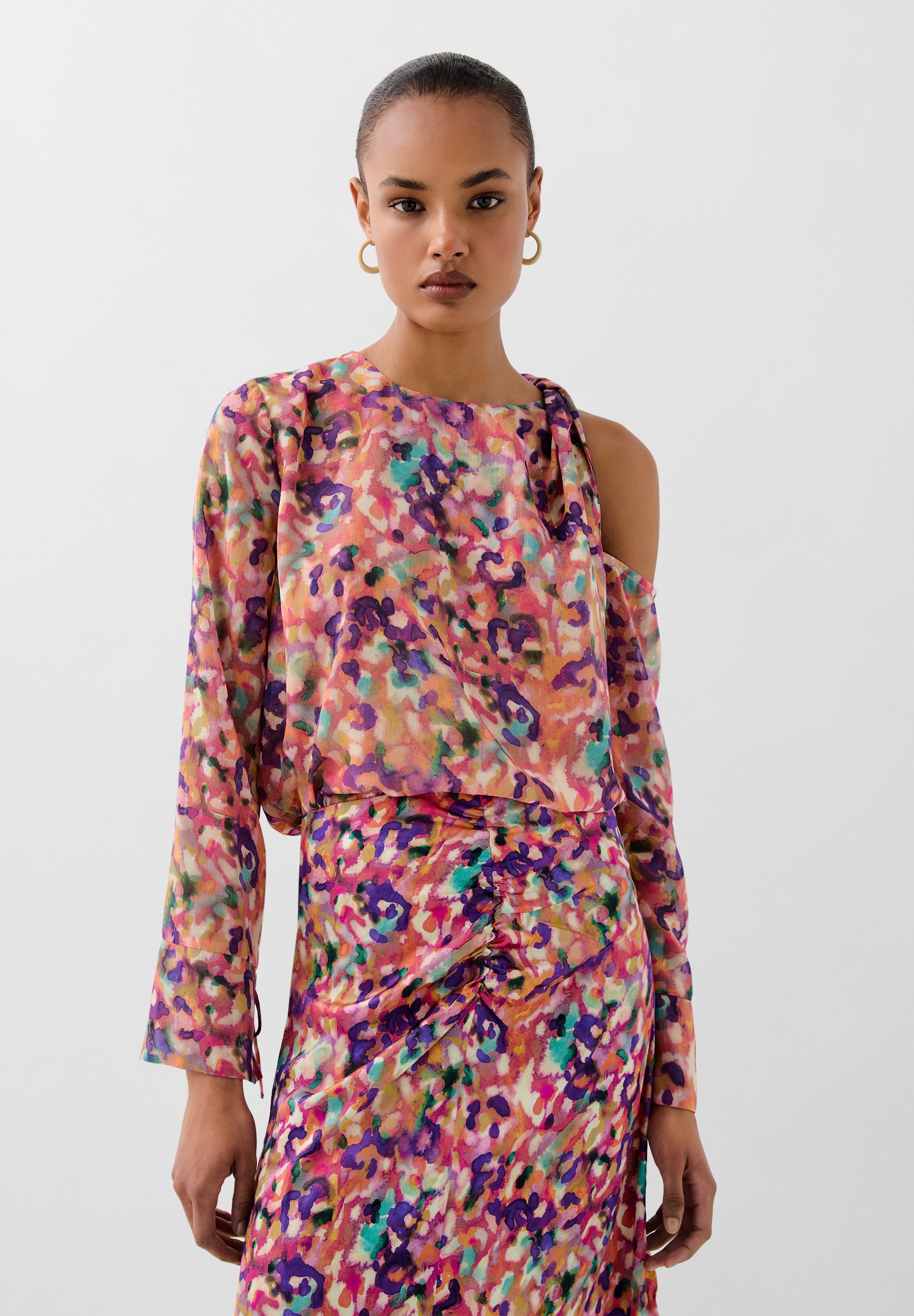 BLUSA LAÇOS COM PADRÃO