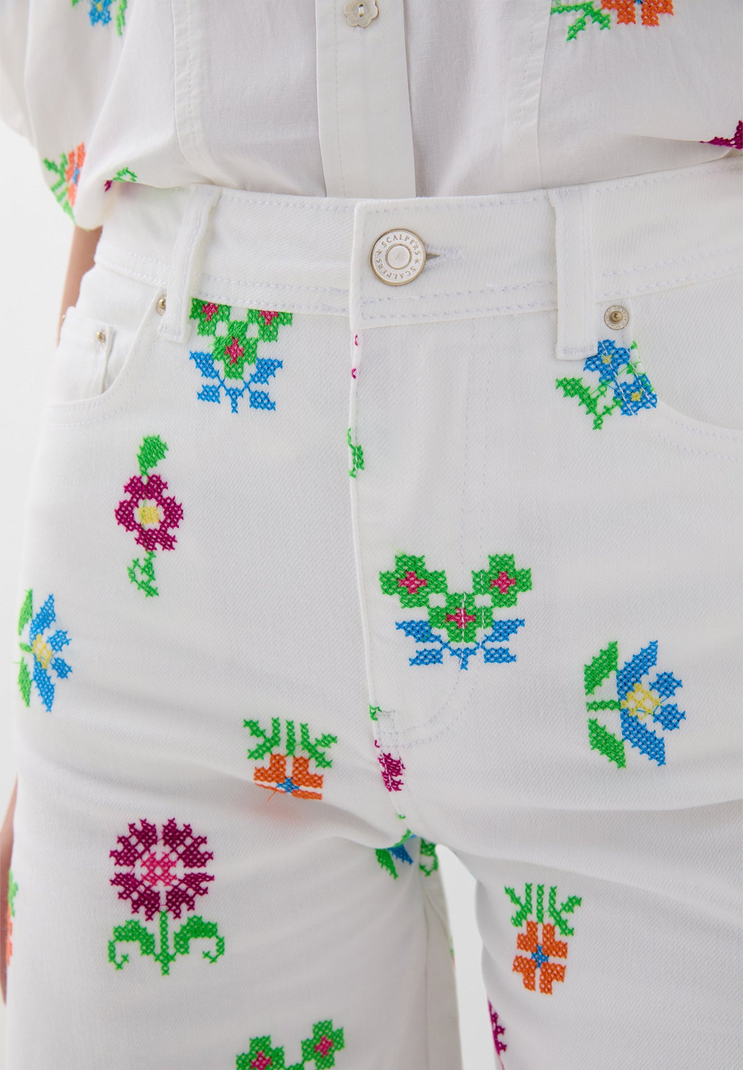 JEANS CULOTTES COM BORDADOS FLORES