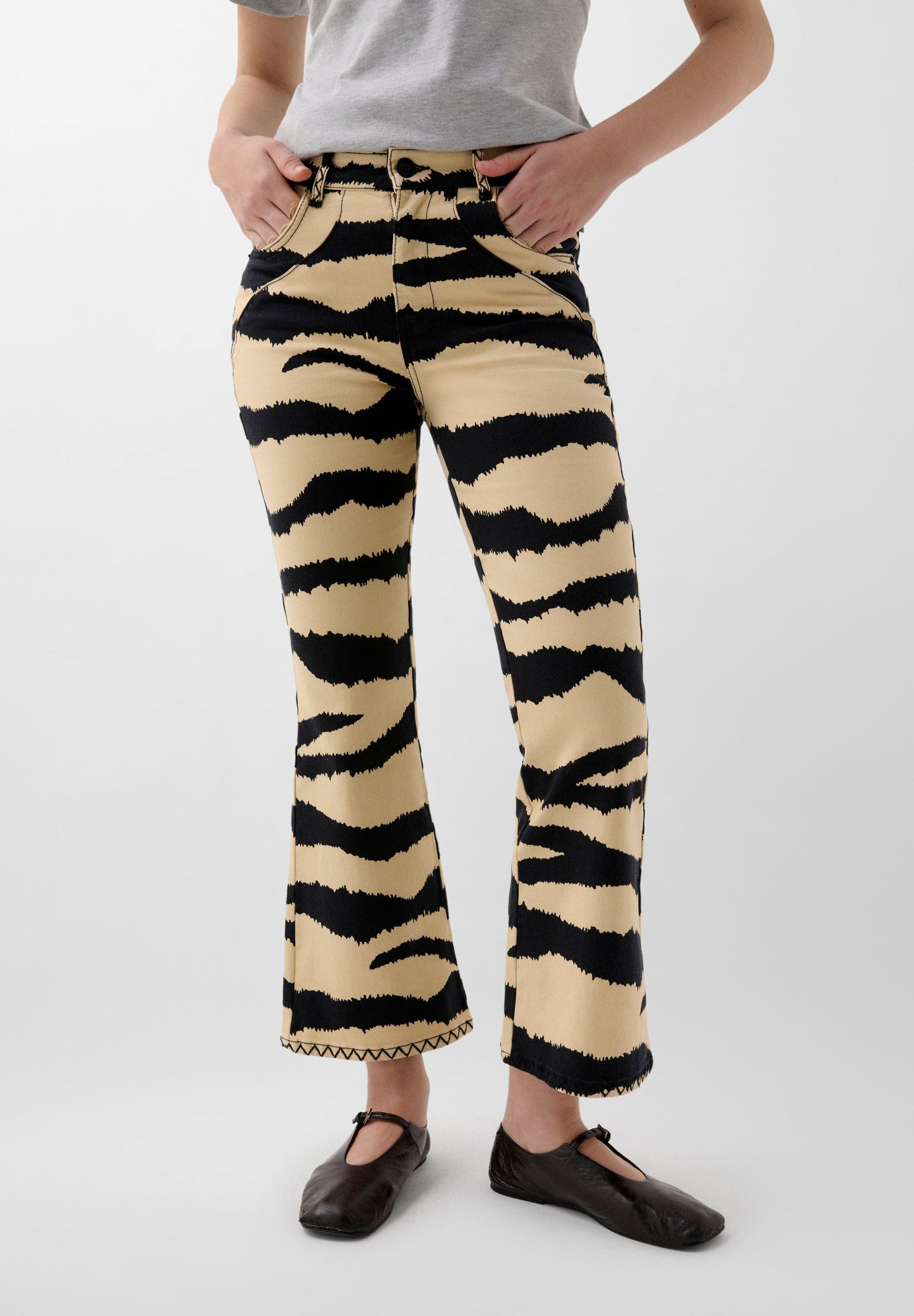 ANKLE ZEBRA DENIM PANT