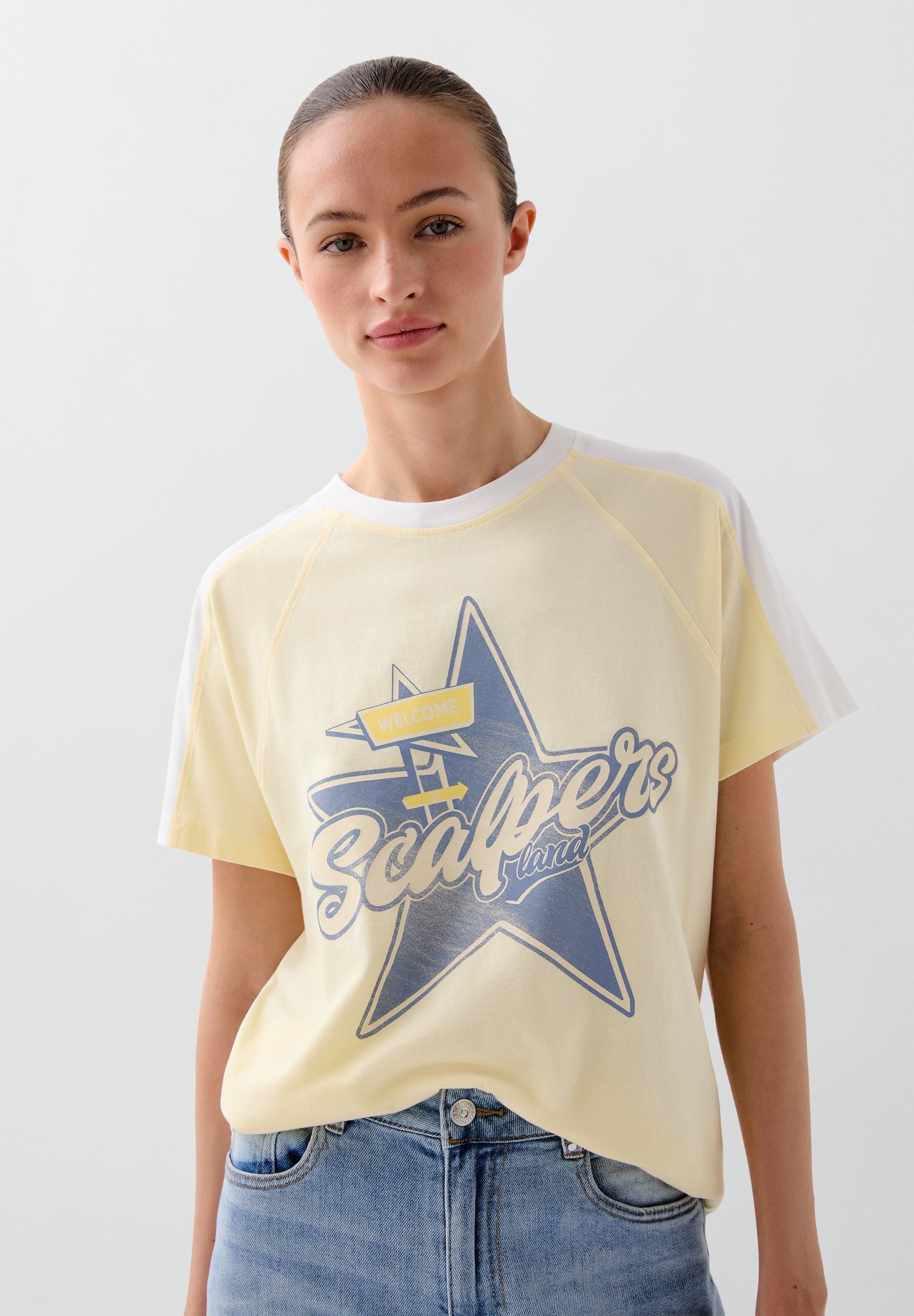T-SHIRT BICOLOR COM PADRÃO FRONTAL
