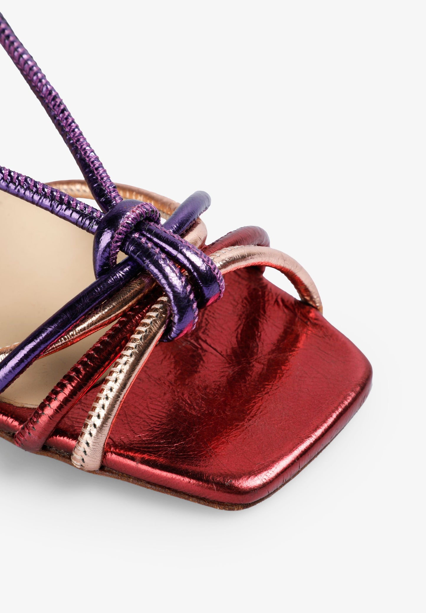 SANDÁLIAS DE TACÃO COM NÓ MULTICOLORIDAS