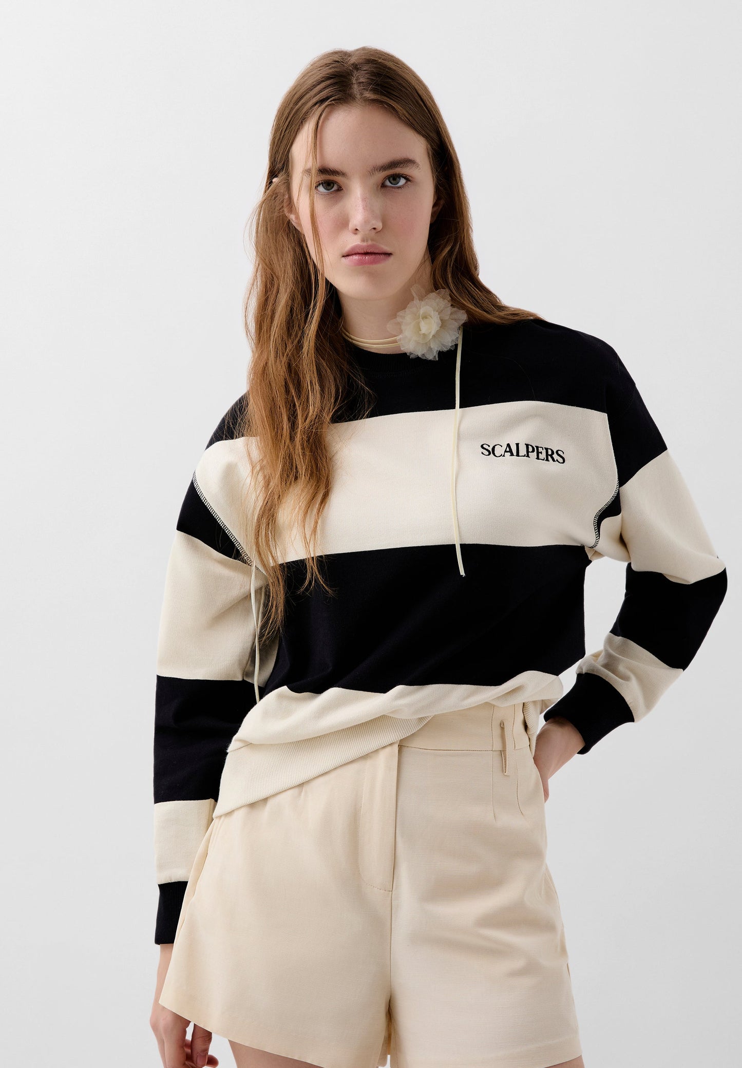 SWEATSHIRT ÀS RISCAS C/ LOGÓTIPO BORDADO