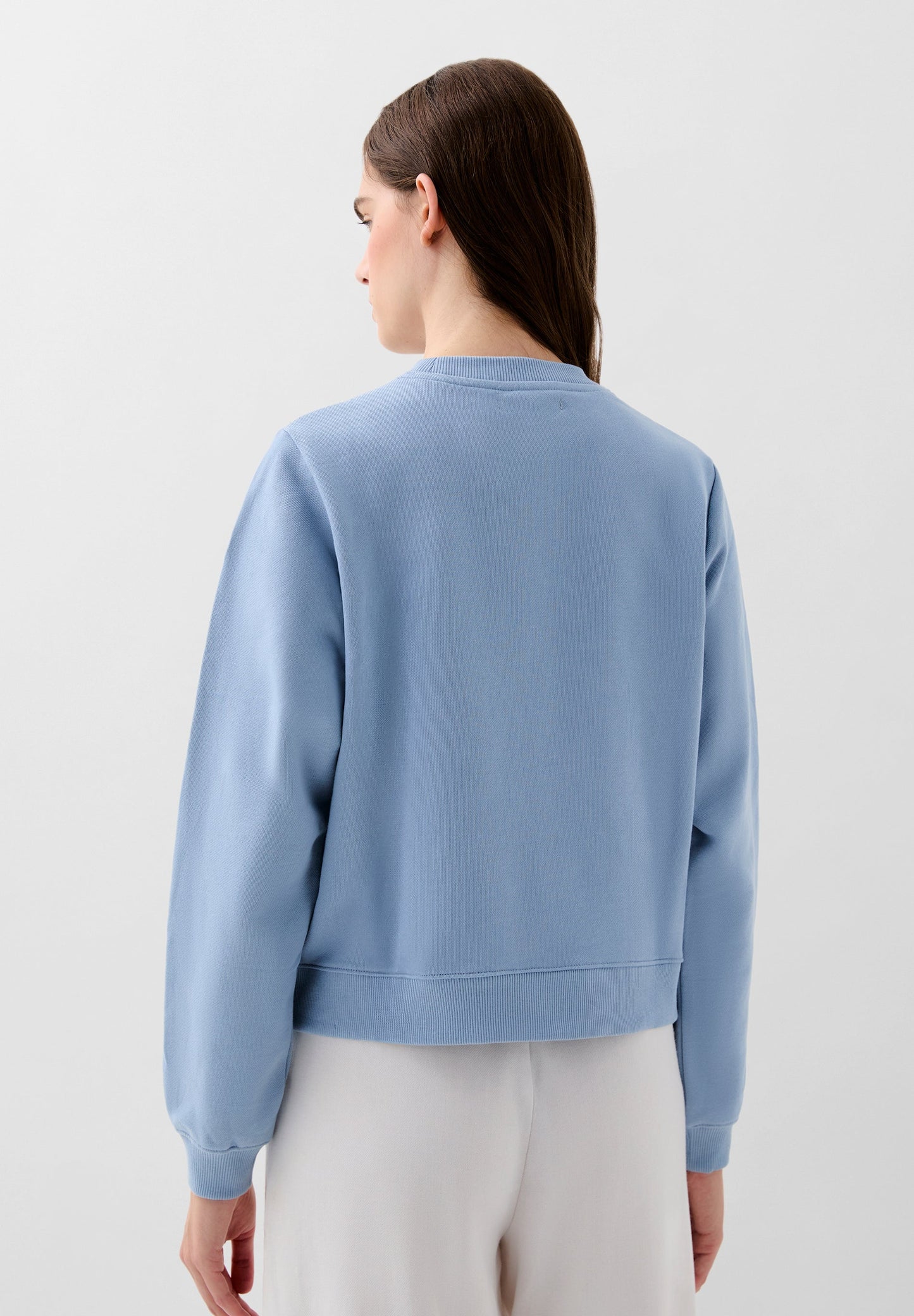 SWEATSHIRT COM LETRAS BORDADAS