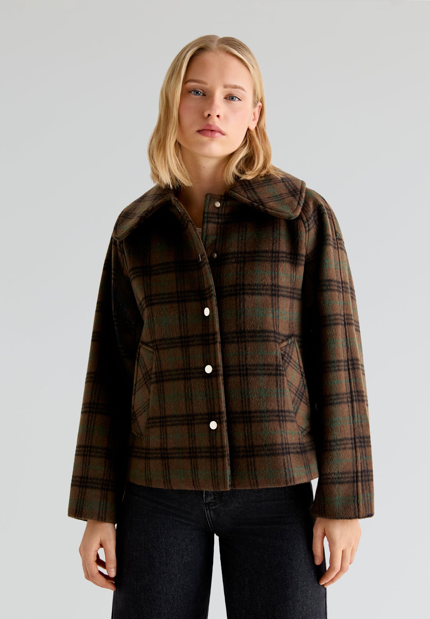 THE TINY BIG SISTER | CASACO SHORT