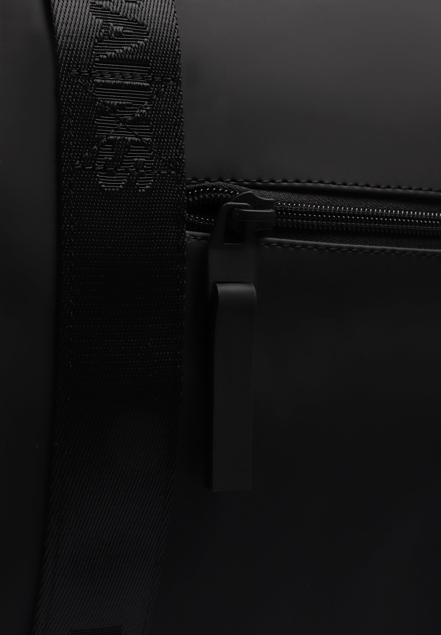 RAINS | TRAIL GYM BAG W3