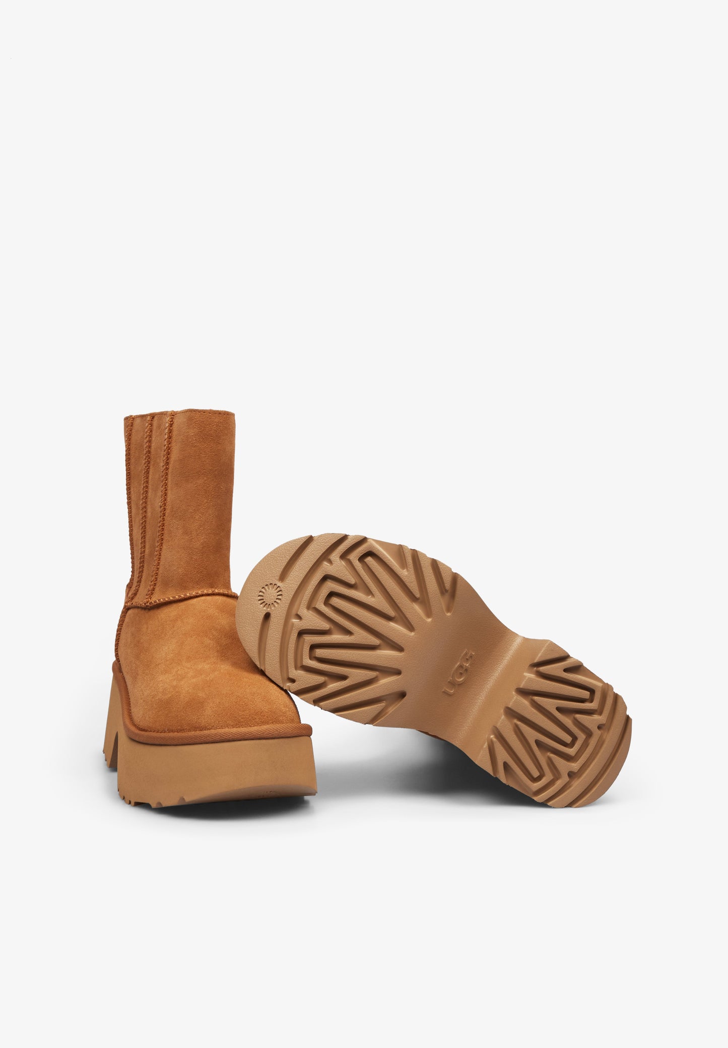 UGG | W CLASSIC TWIN SEAM NEW HEIGHTS - Scalpers