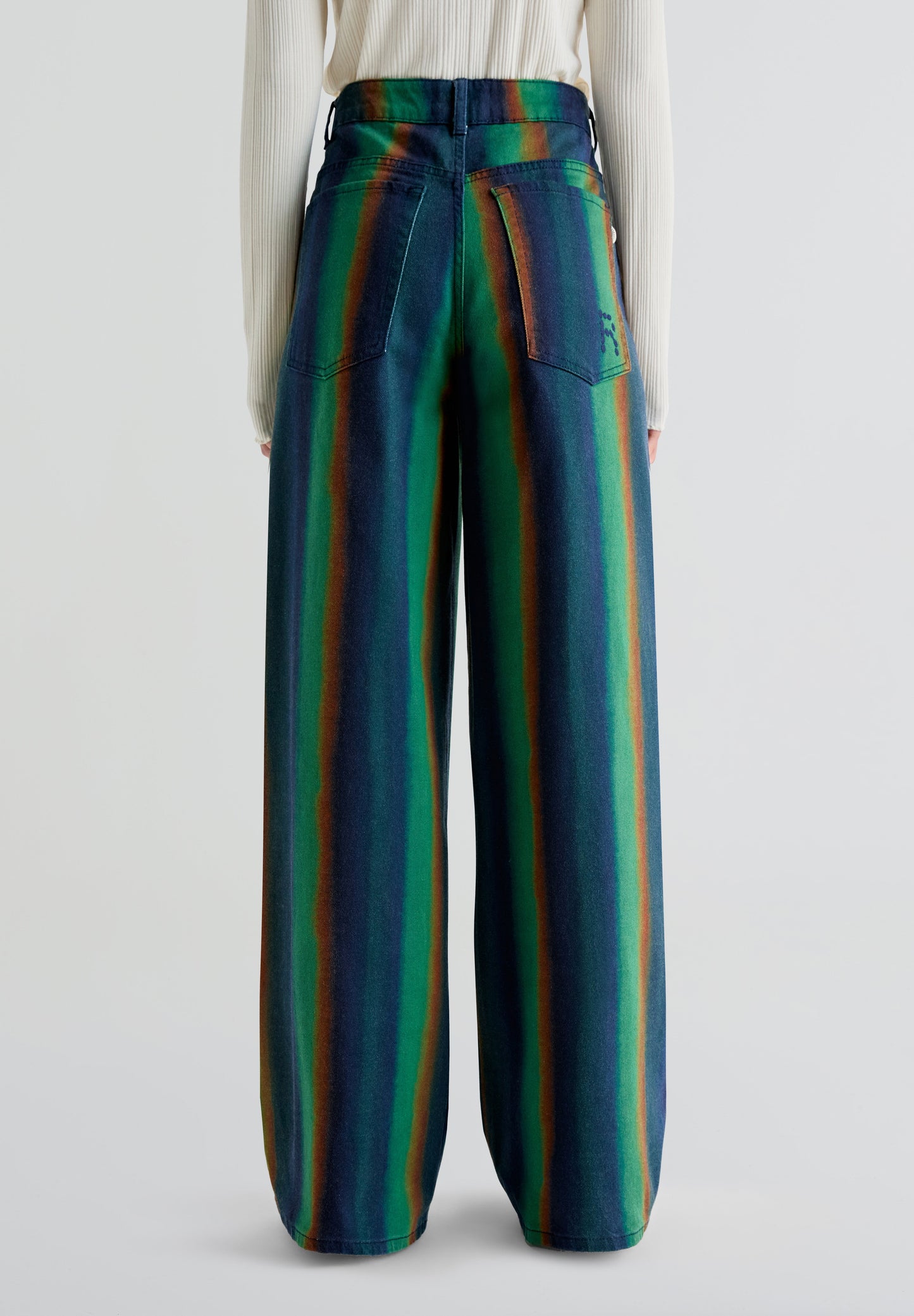 THINKING MU | CALÇAS SWAMP HEDDA