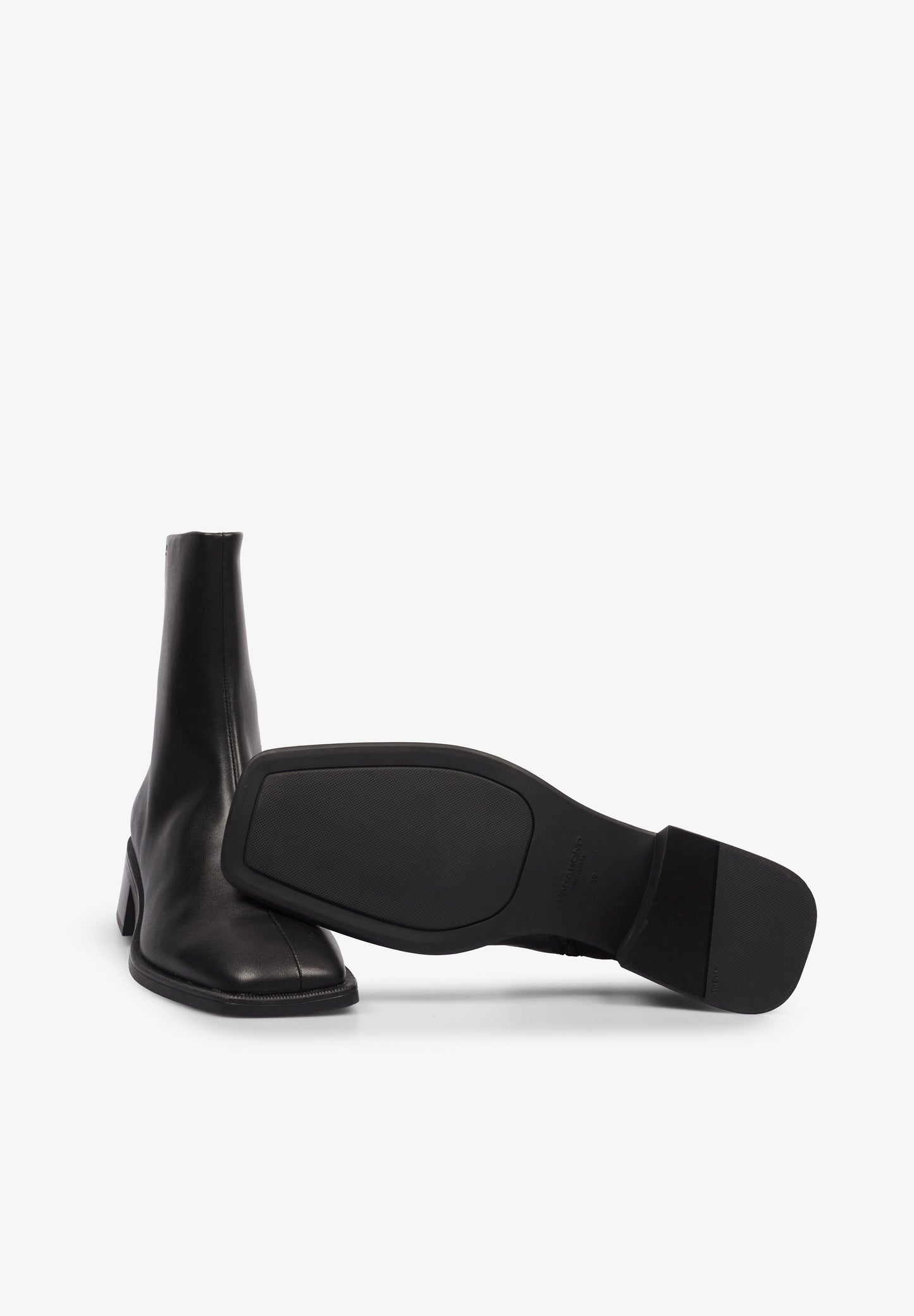 VAGABOND | BOTAS BRANCAS