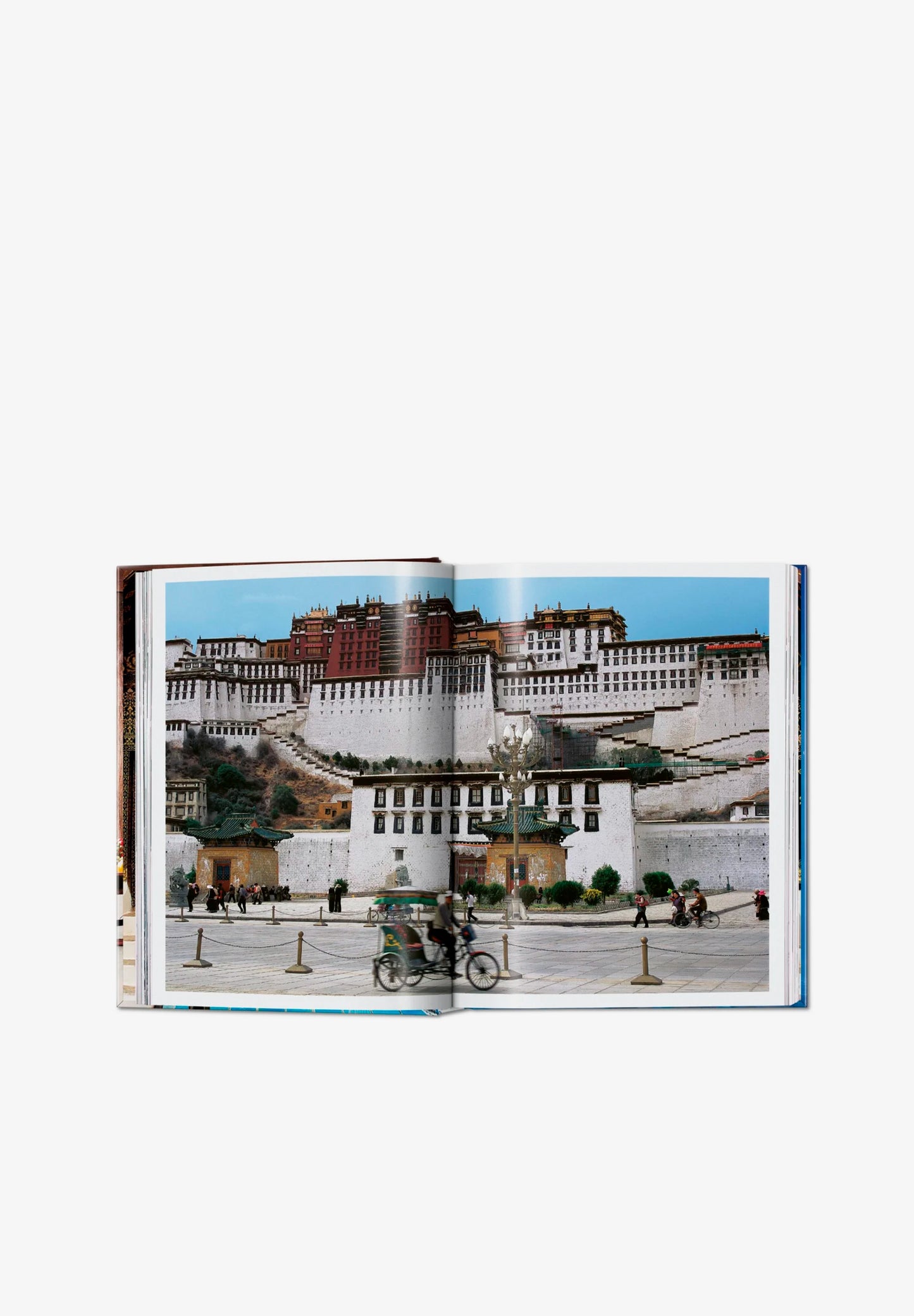 TASCHEN | LIVING IN ASIA