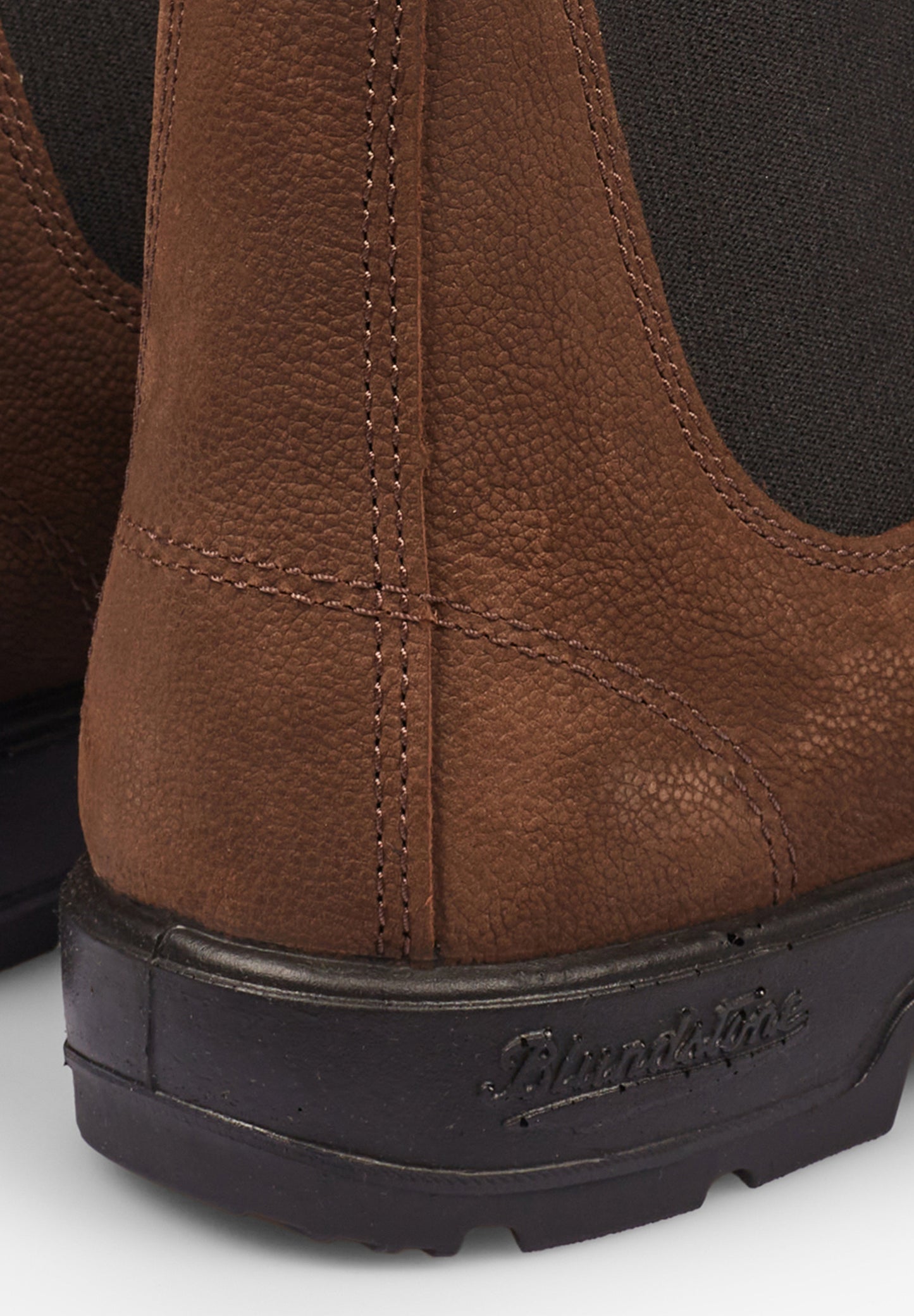 BLUNDSTONE | 1606 BROWN NUBUCK