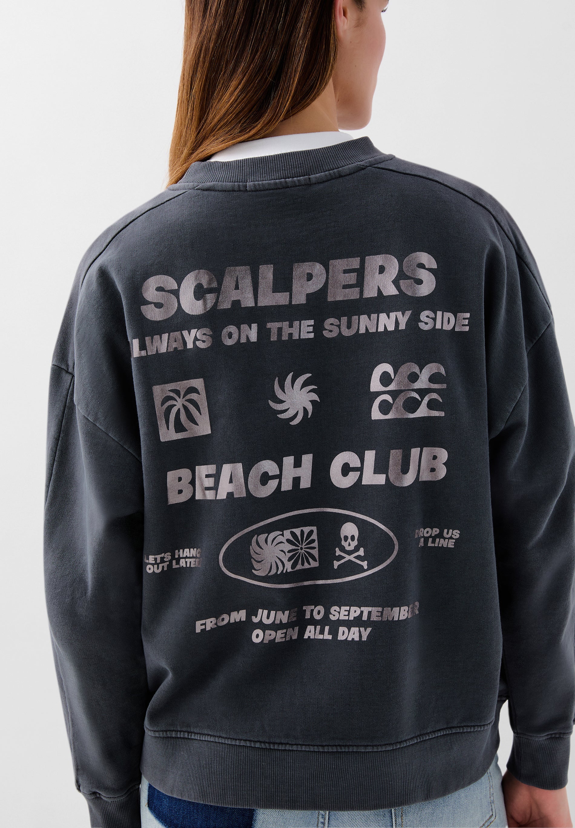 SWEATSHIRT DESBOTADA COM PADRÃO