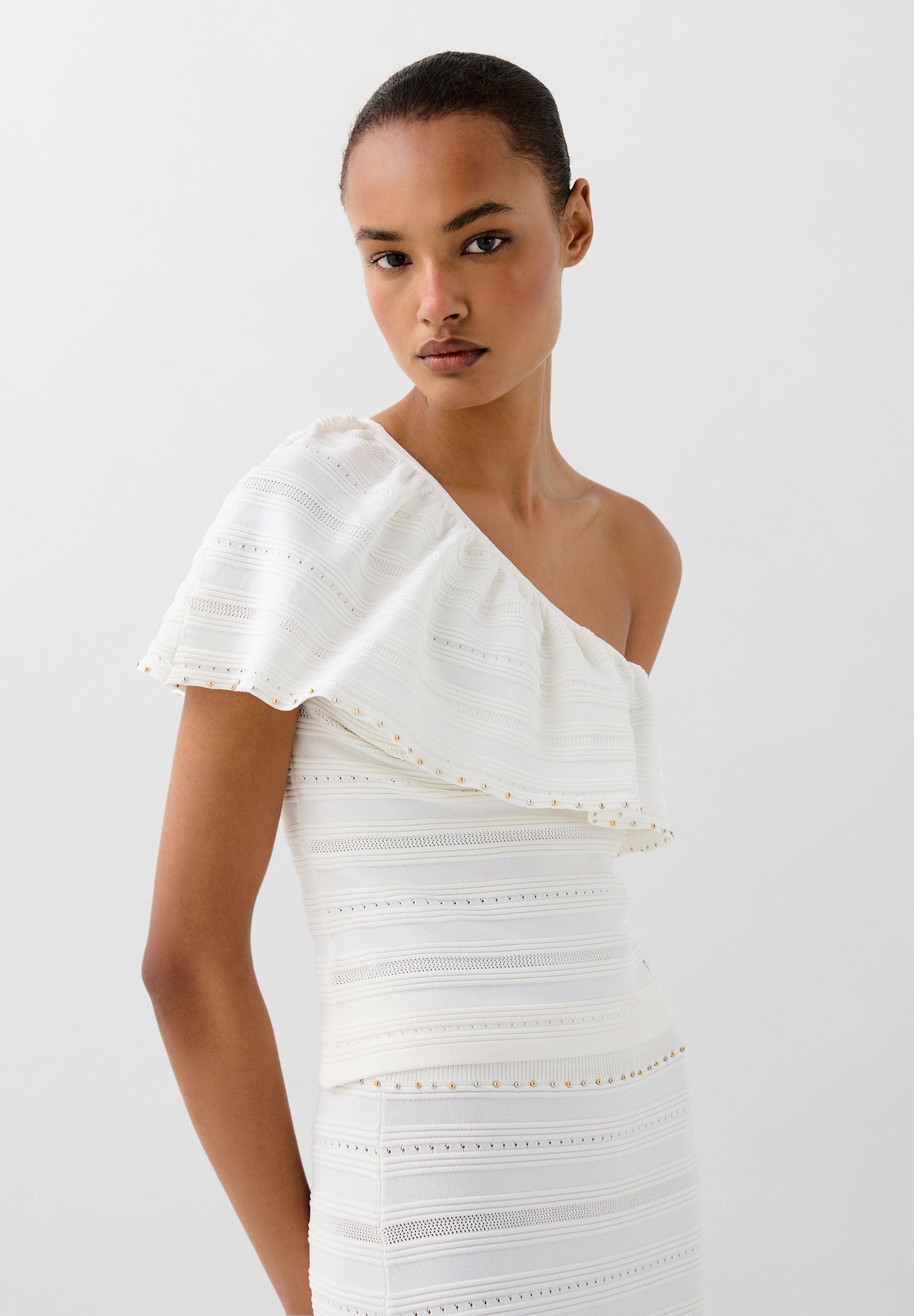 TOP DE MALHA COM TACHAS SCASY