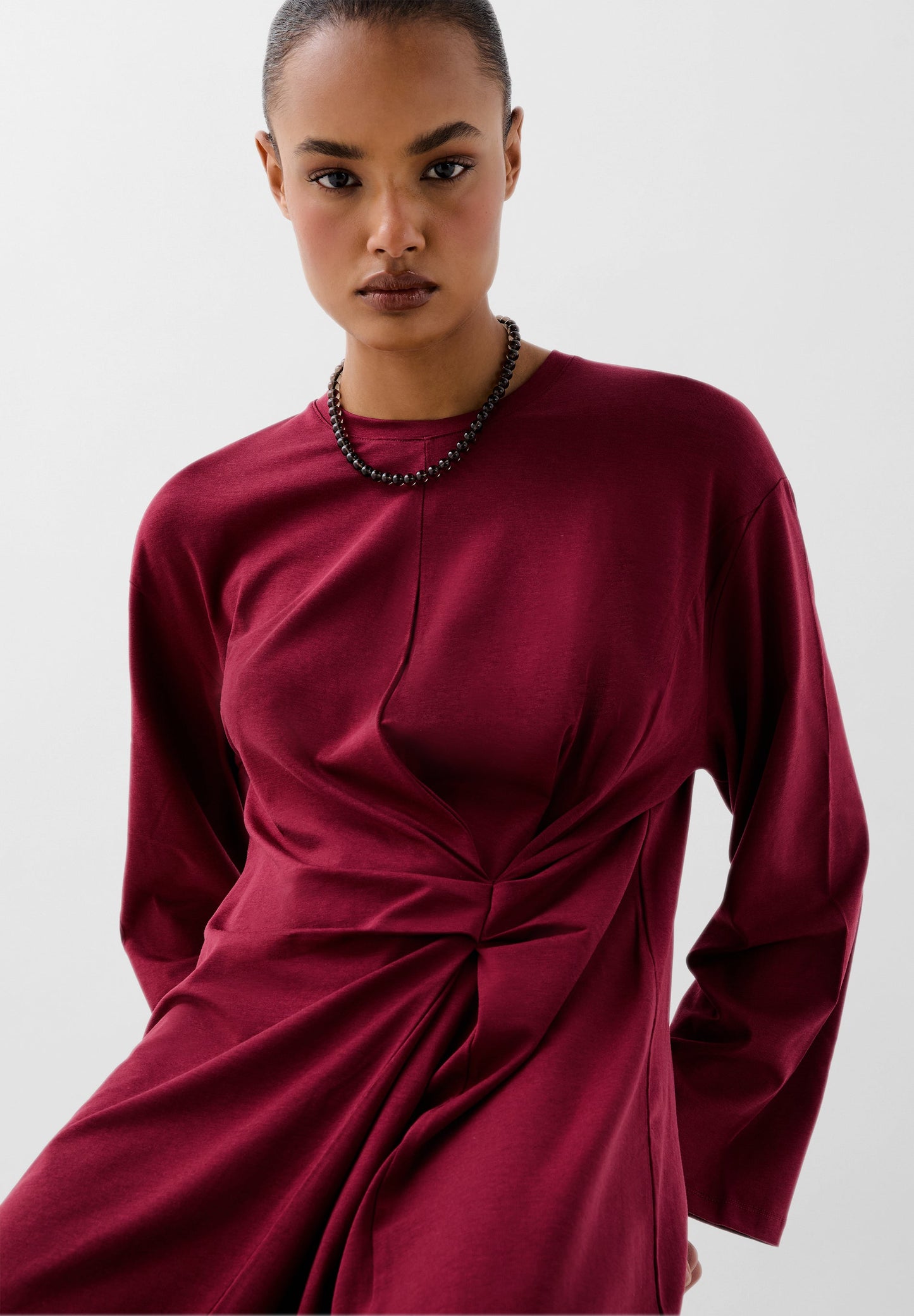 VESTIDO FLUIDO COM PORMENOR DE NÓ