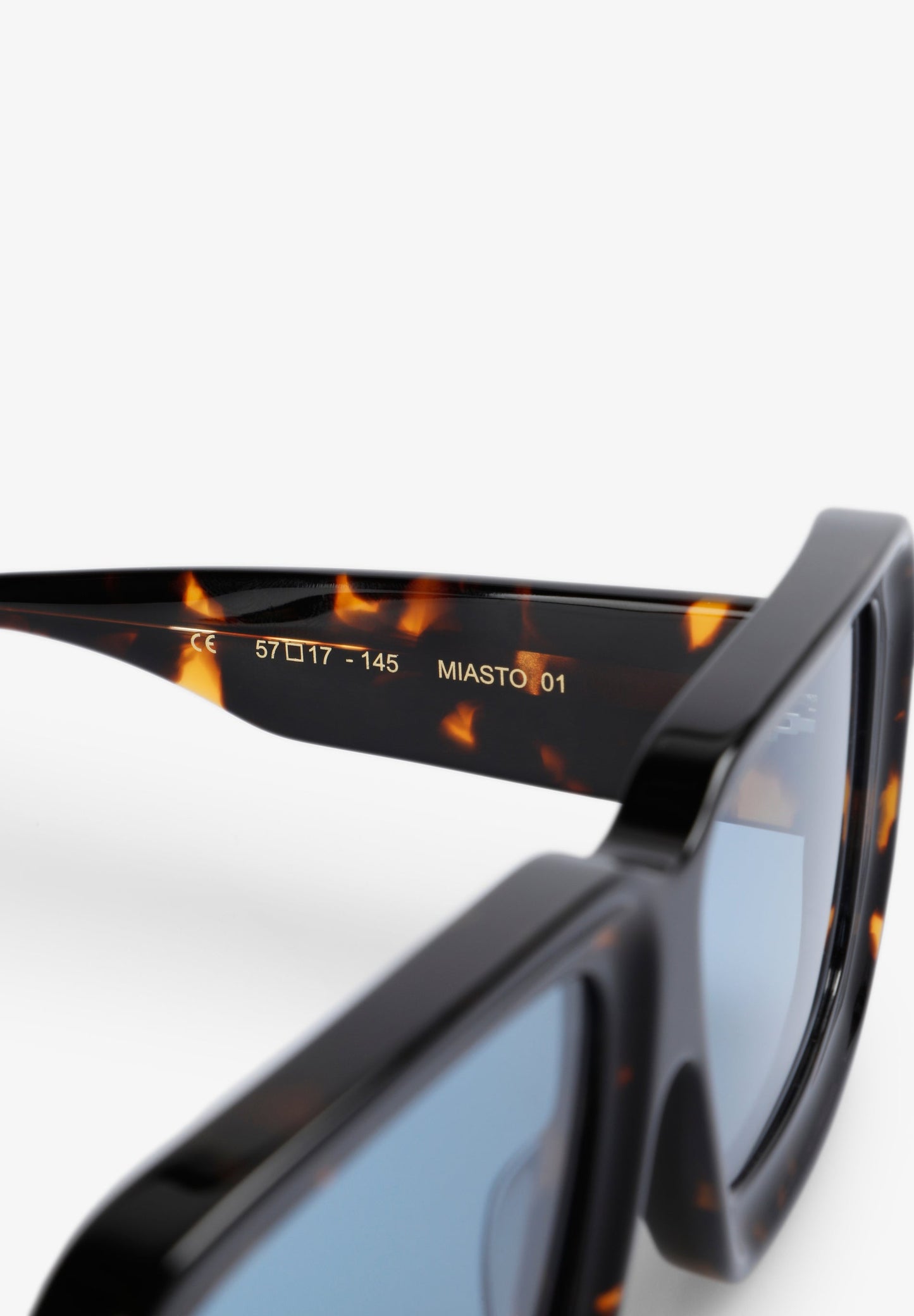 ÓCULOS RETRO EFEITO TARTARUGA