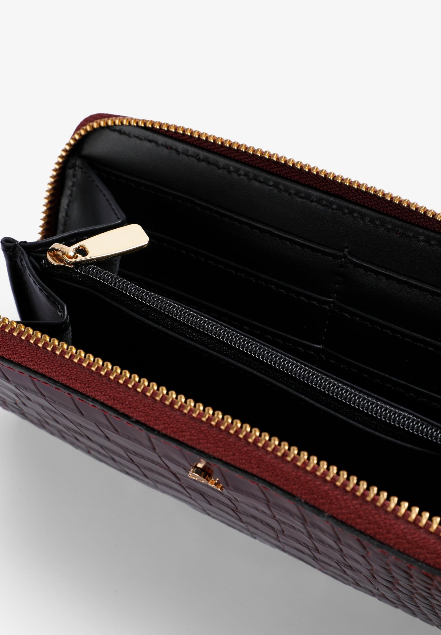 CARTEIRA EM 100% PELE COM ESTAMPADO ANIMAL