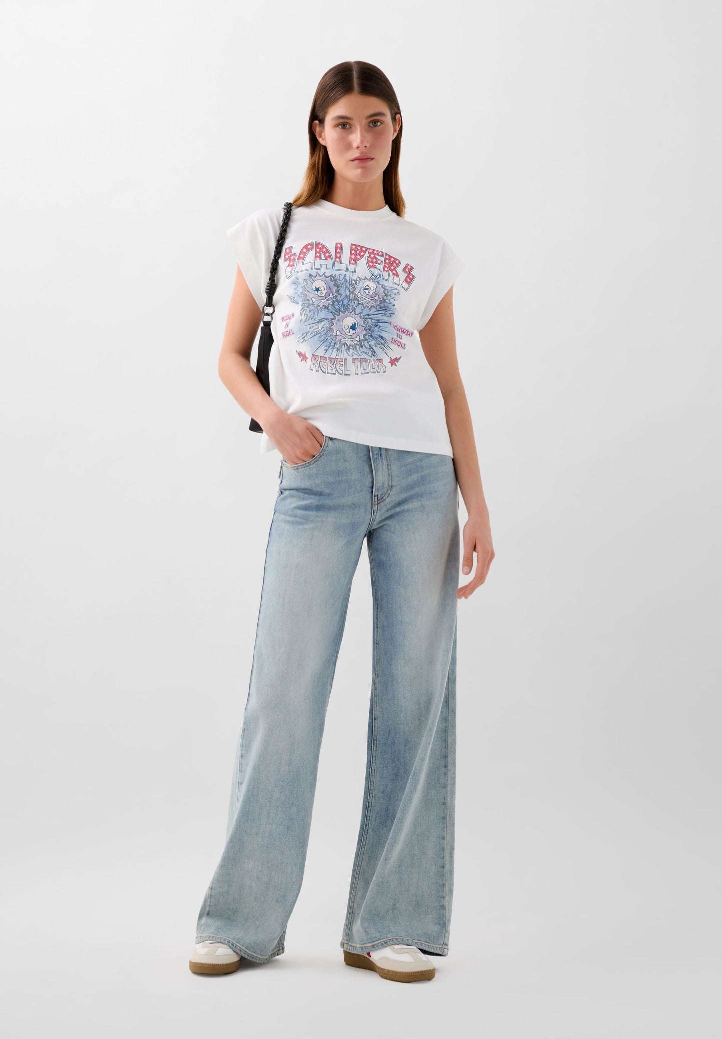 T-SHIRT COM PADRÃO ROCK TOUR