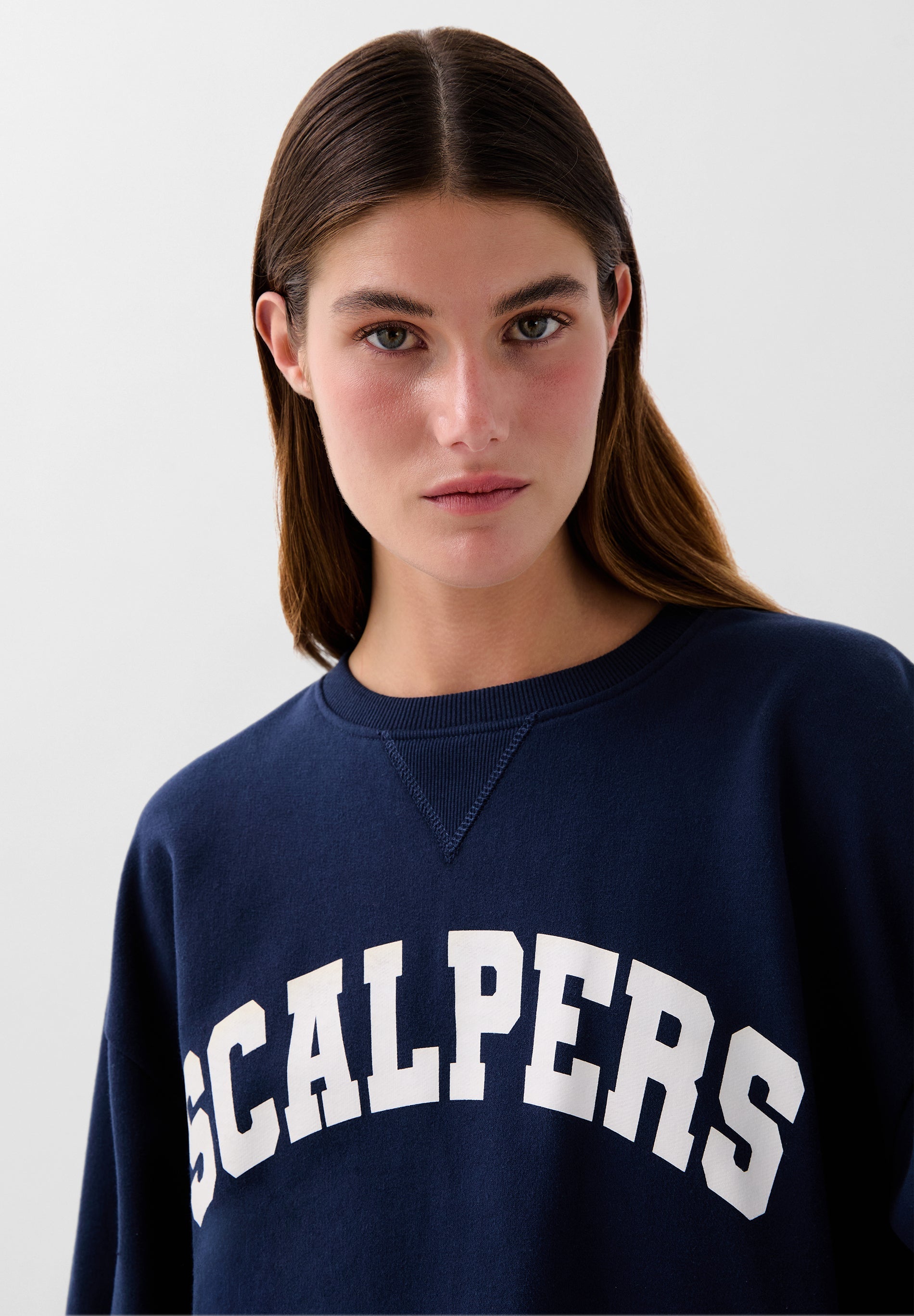 SWEATSHIRT COM LOGÓTIPO EM CONTRASTE