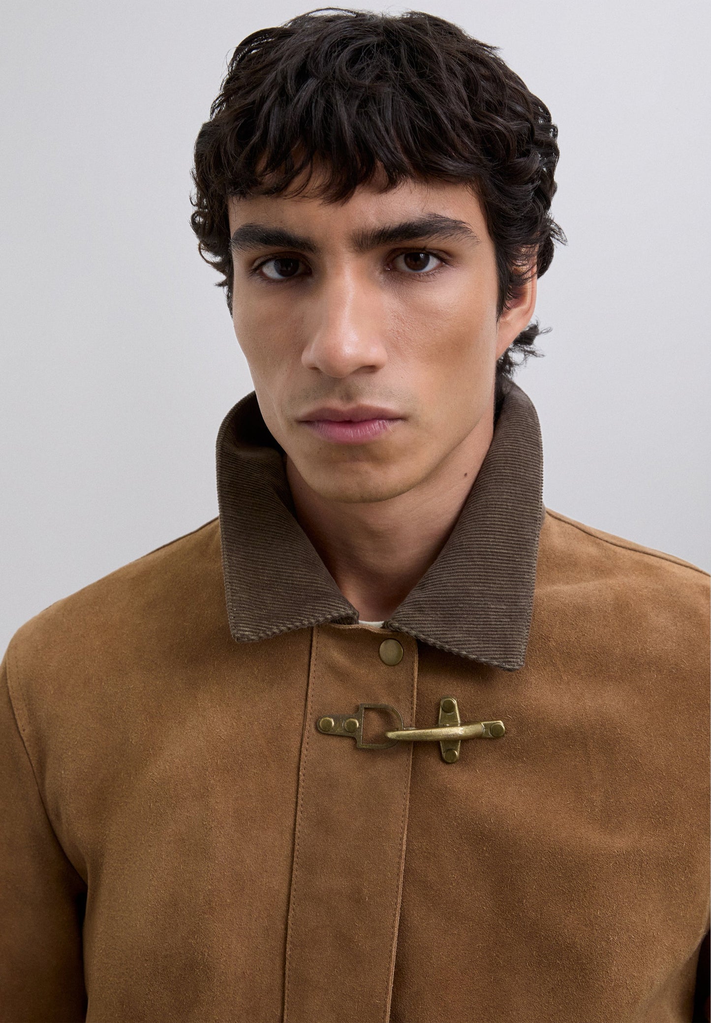 CARDIGAN DE PELE COM GOLA DE BOMBAZINA