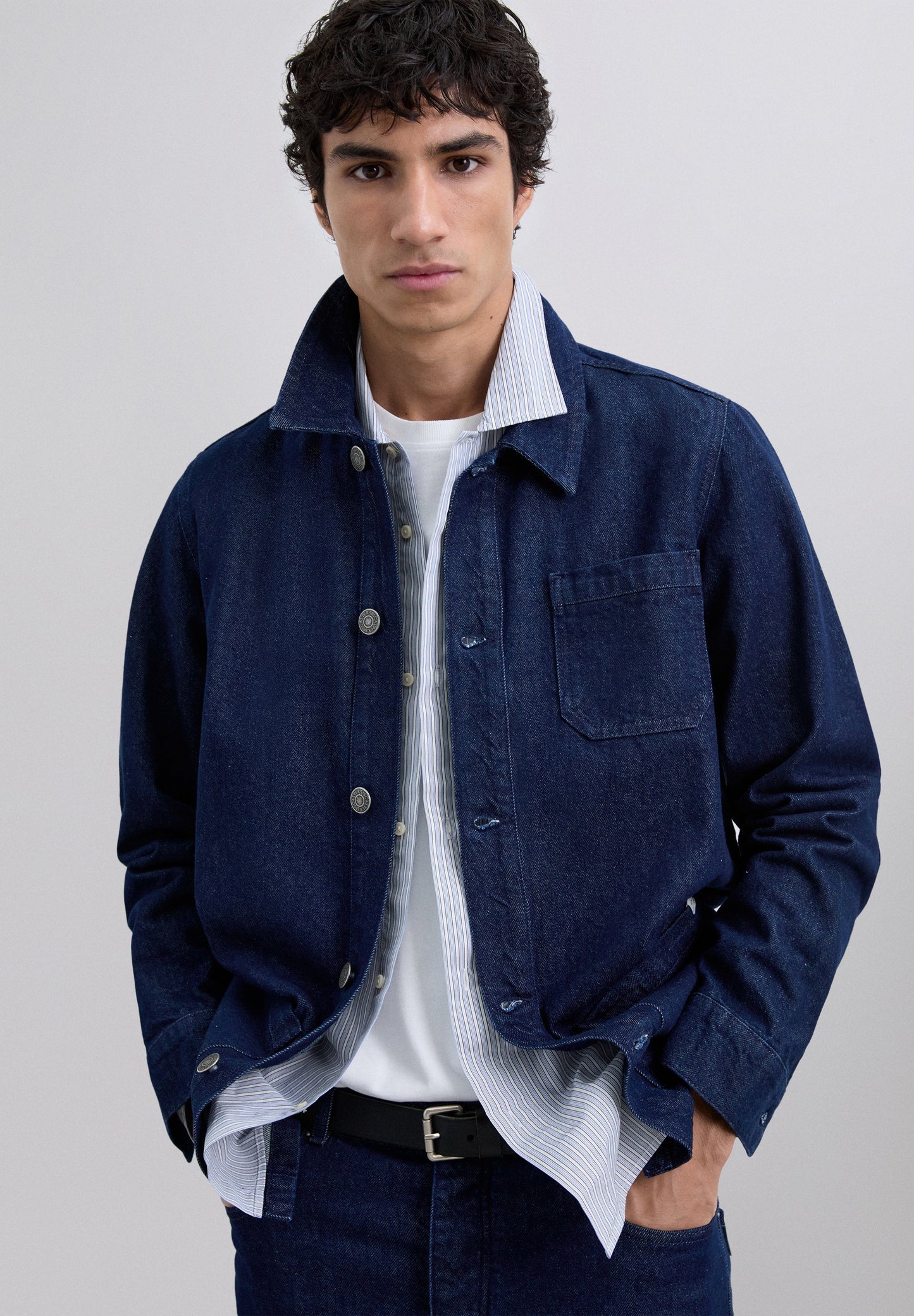 CASACO JEANS EFEITO DESBOTADO