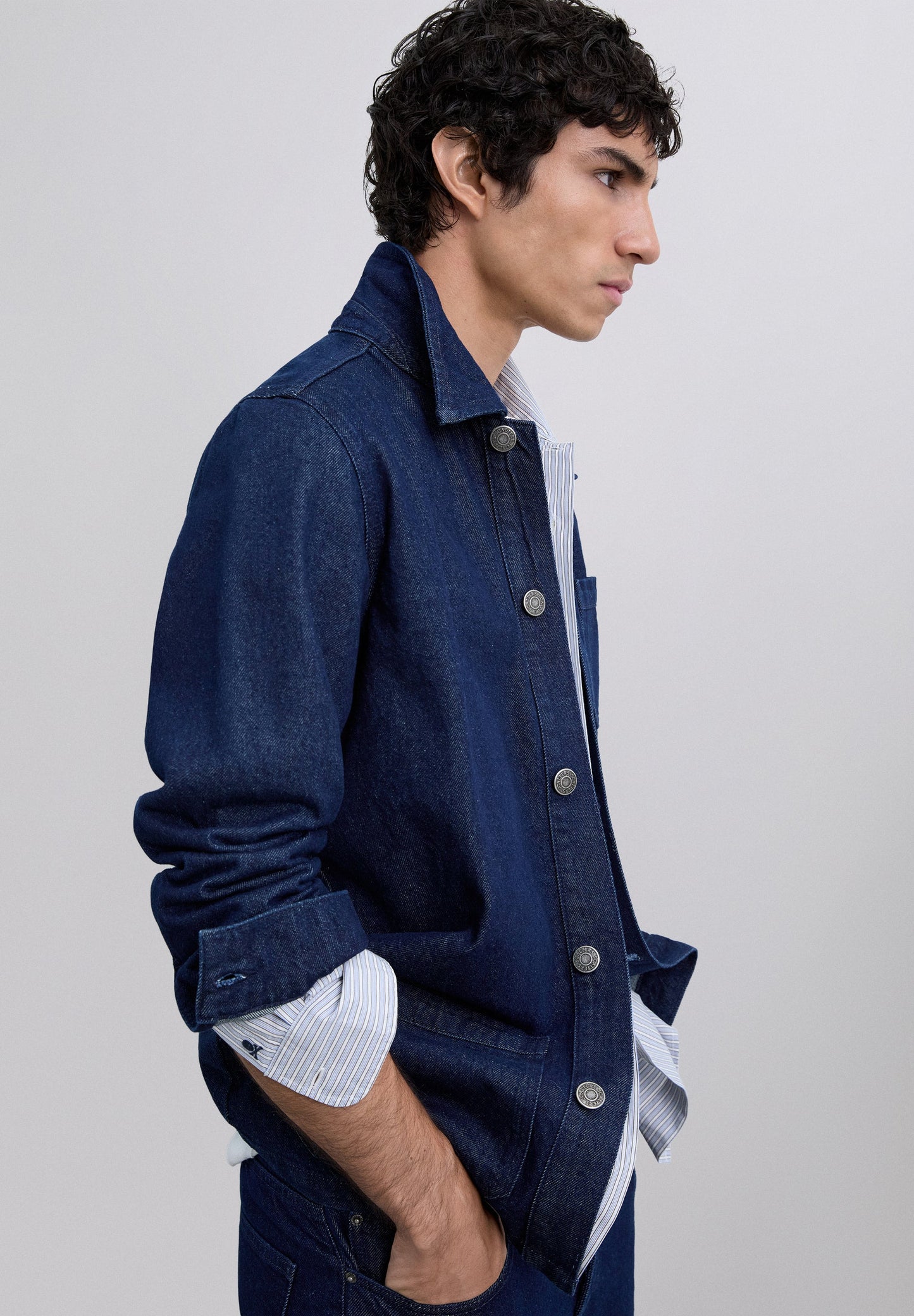 CASACO JEANS EFEITO DESBOTADO