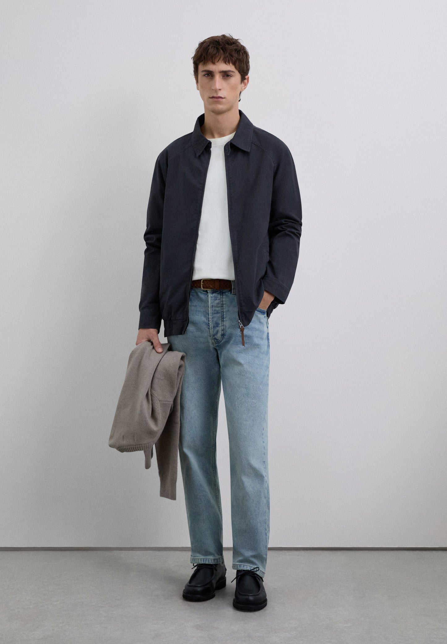 CASACO BOMBER COM LOGÓTIPO