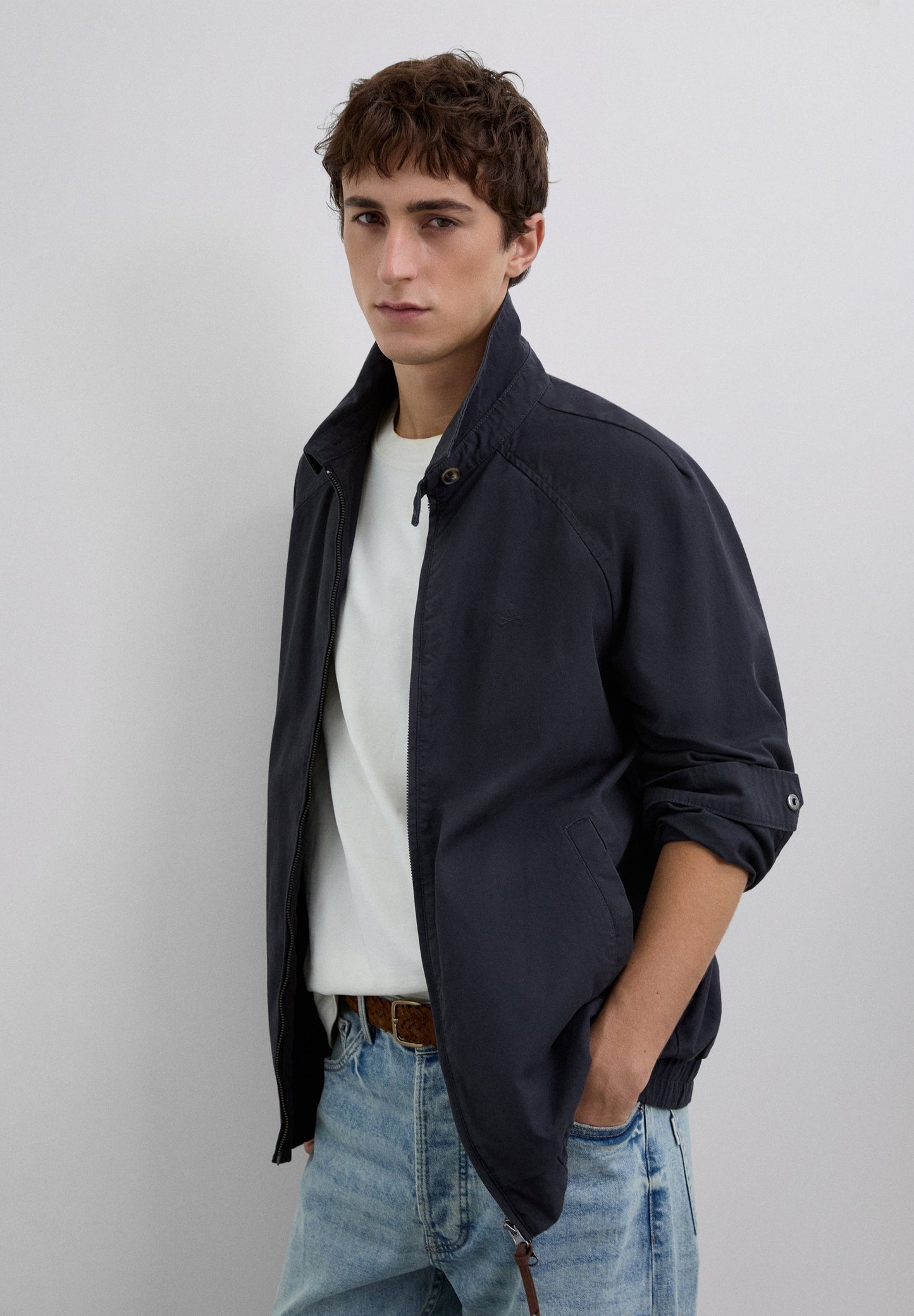 CASACO BOMBER COM LOGÓTIPO