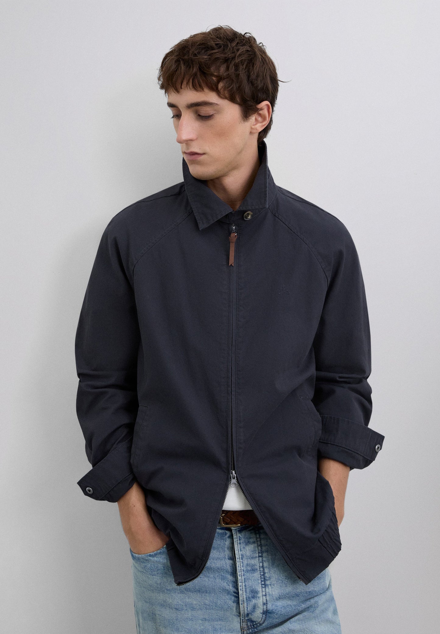 CASACO BOMBER COM LOGÓTIPO