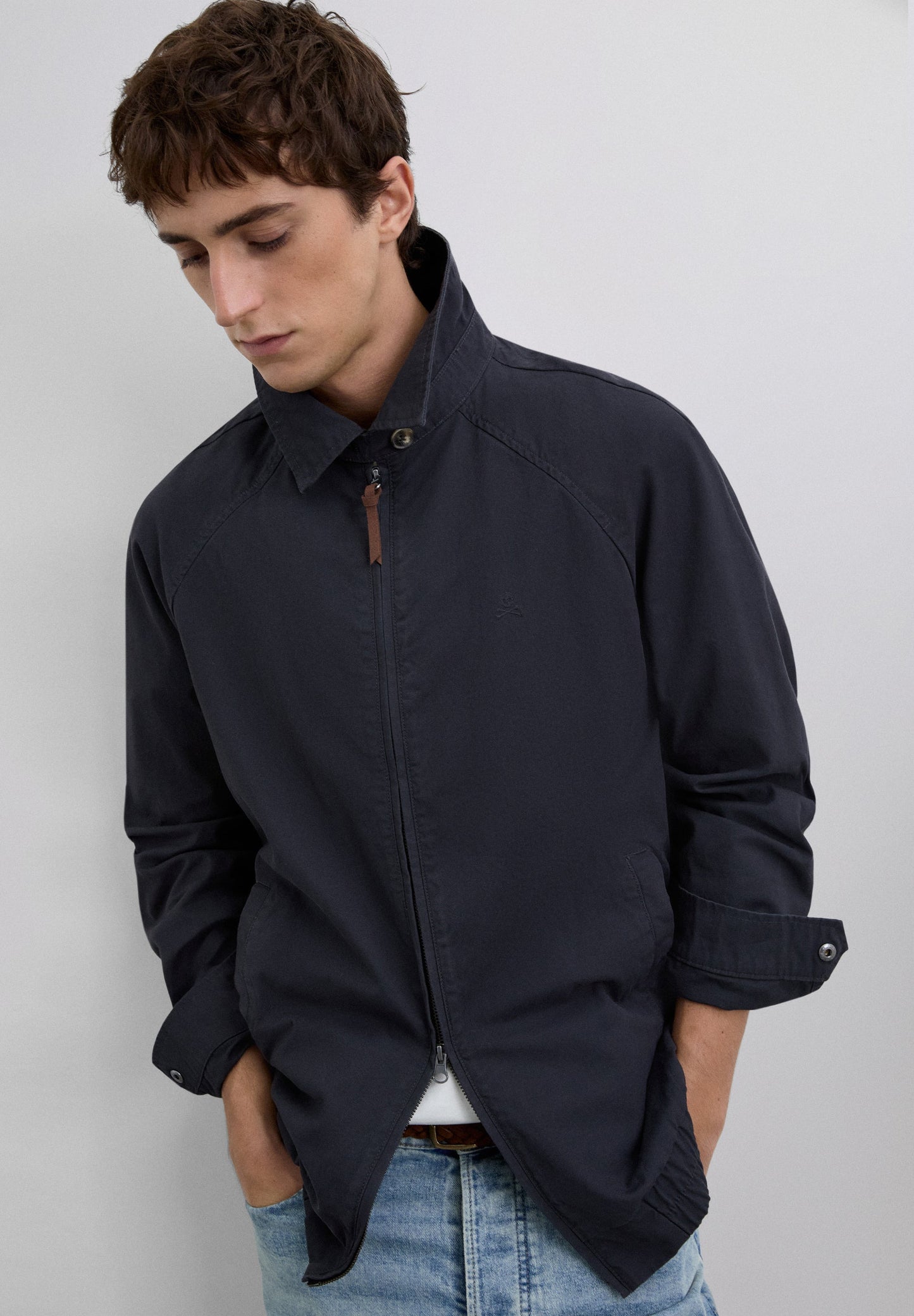 CASACO BOMBER COM LOGÓTIPO